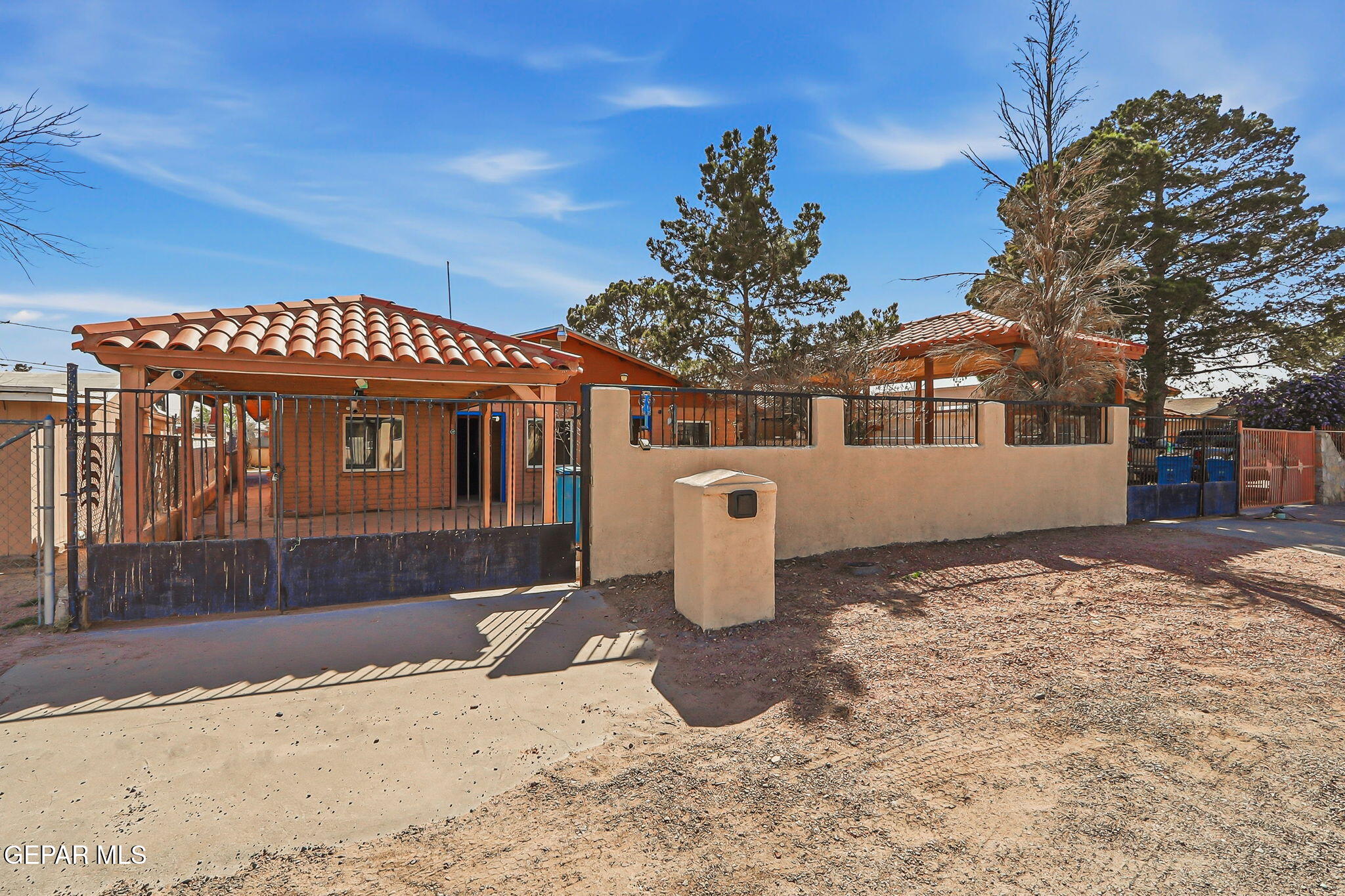 762 DELHI Drive