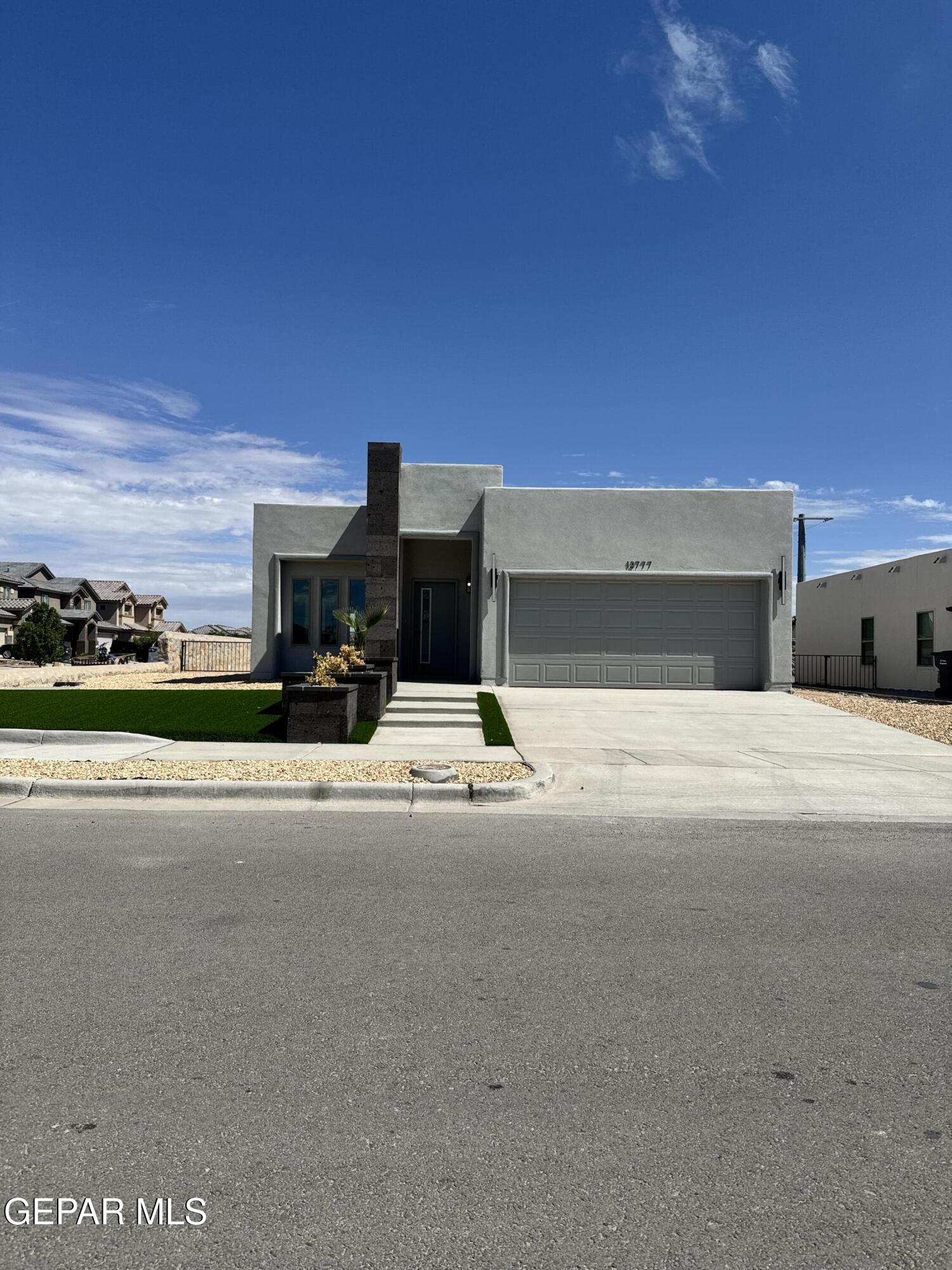 13769 Loreina Luz Avenue Property Photo 1