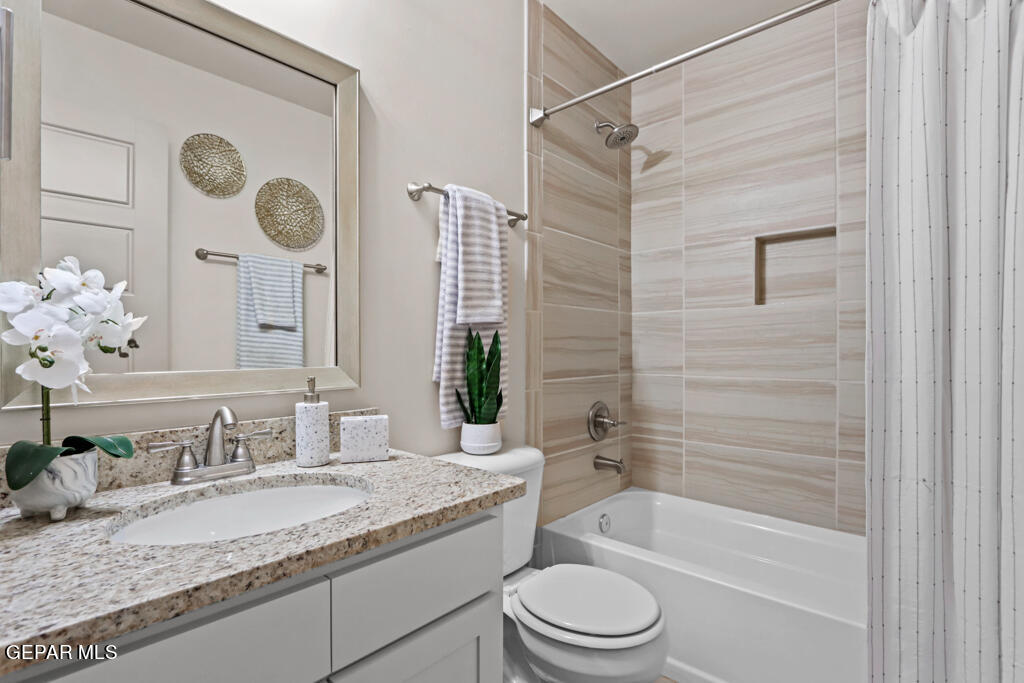 13769 Loreina Luz Avenue Property Photo 28