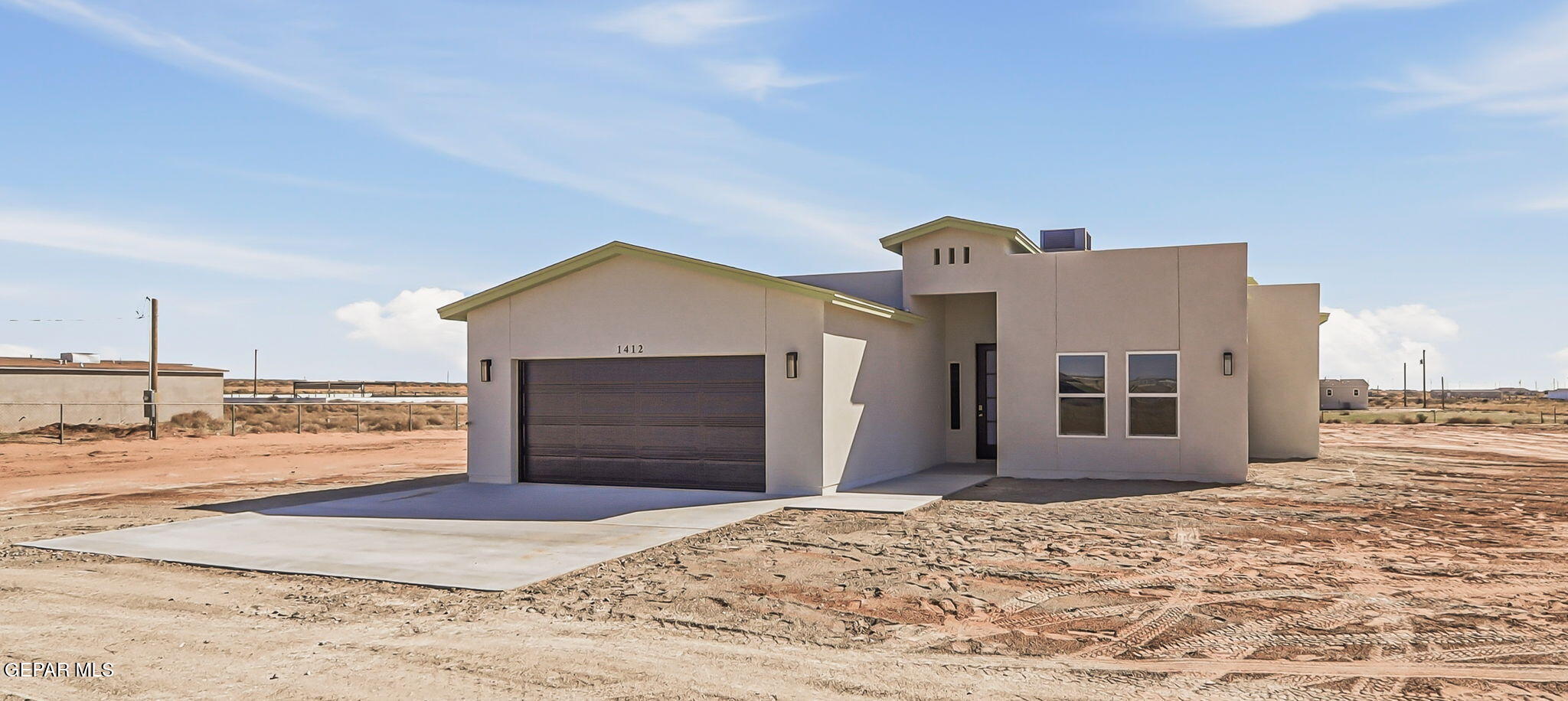 660 Yuma Desert Property Photo 2