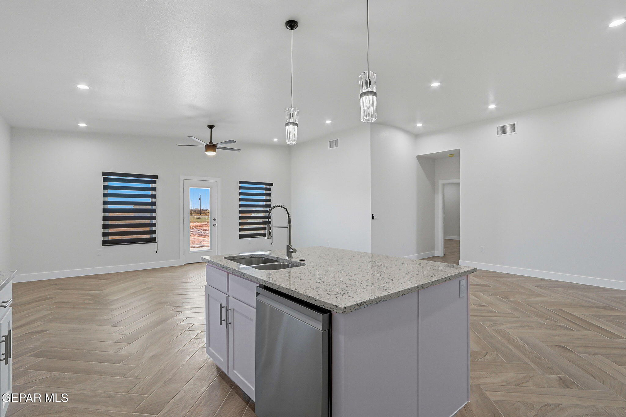 660 Yuma Desert Property Photo 10