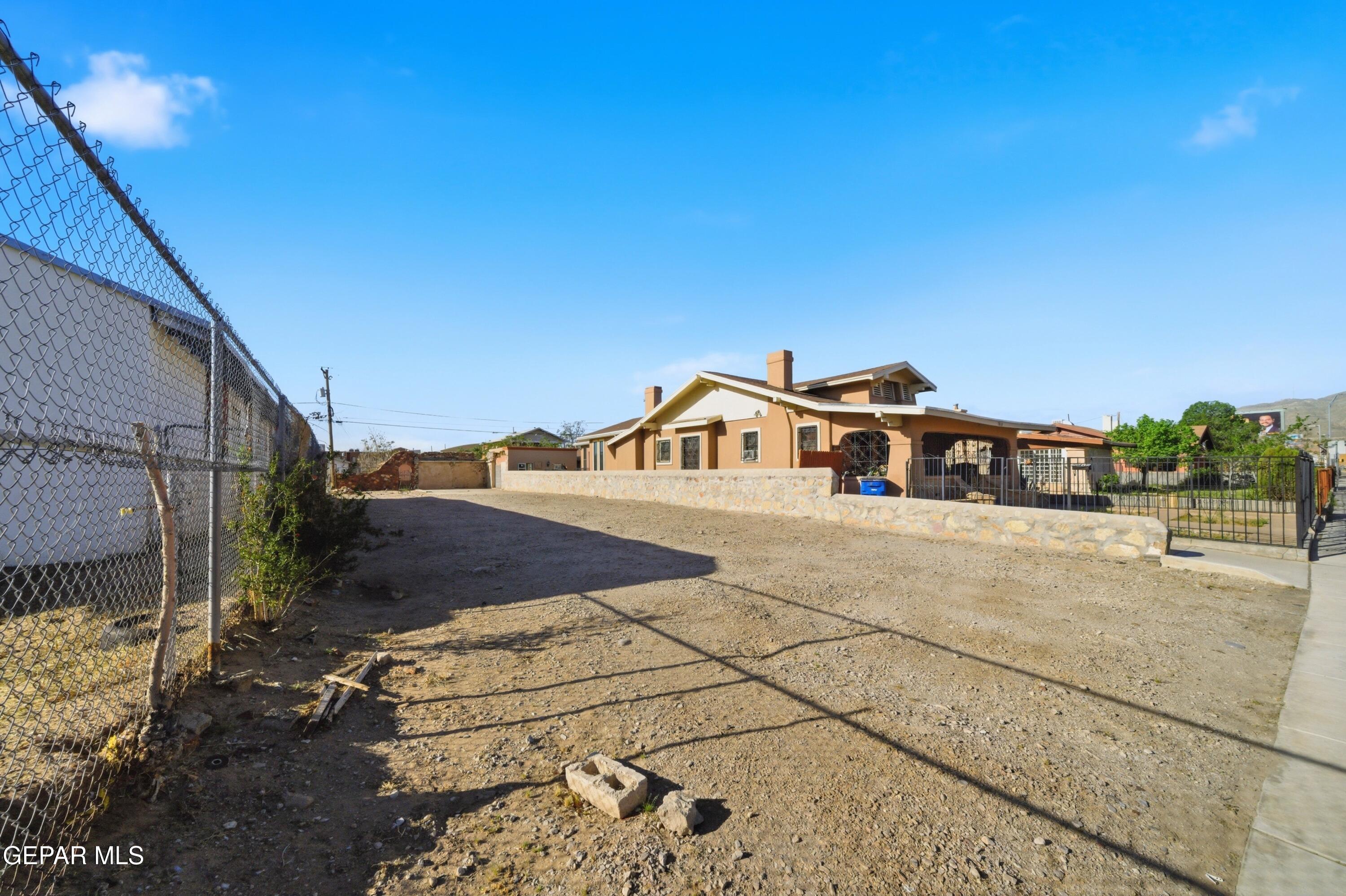 3812 TROWBRIDGE Drive