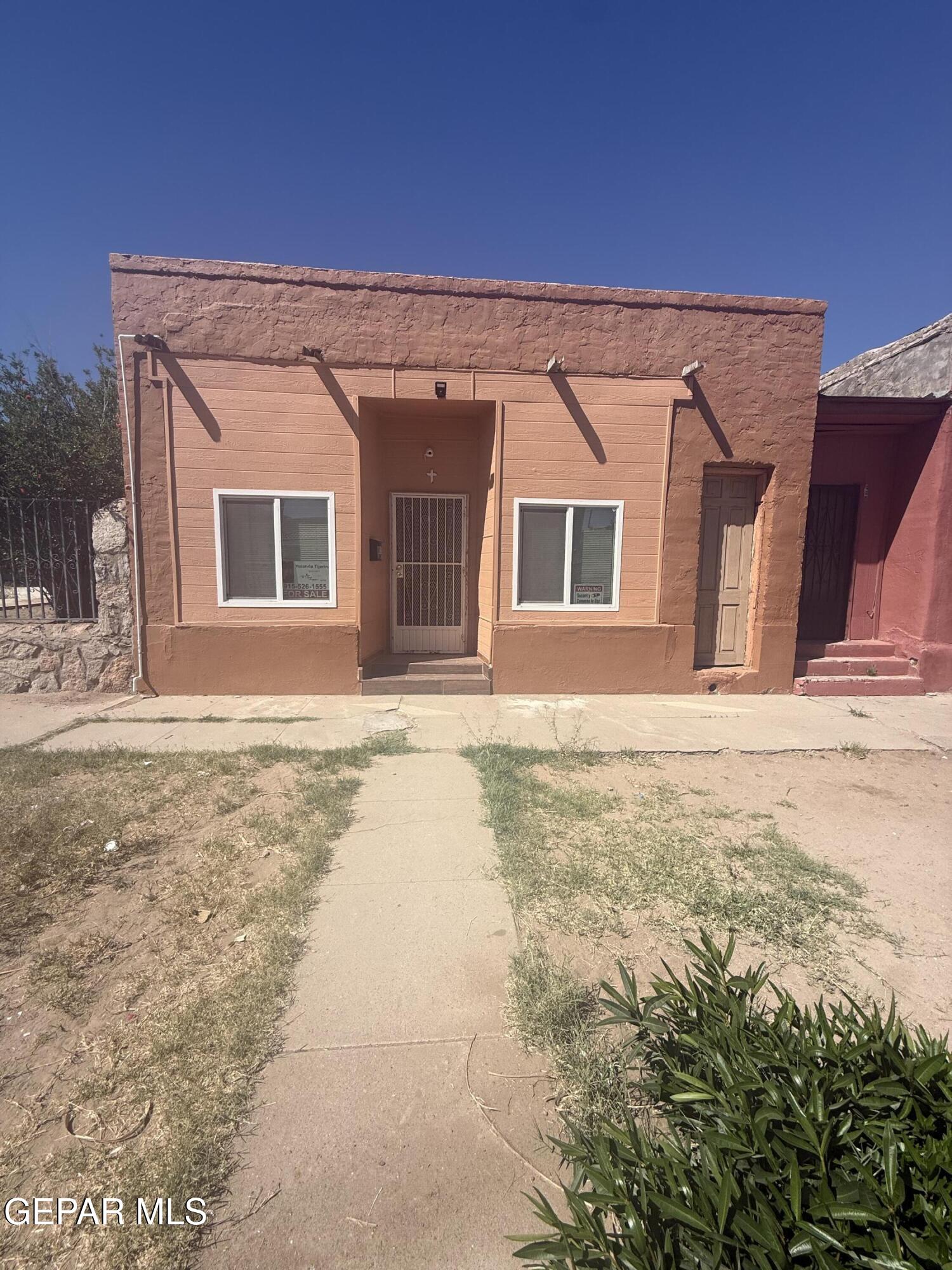 805 Tays Street Property Photo 1