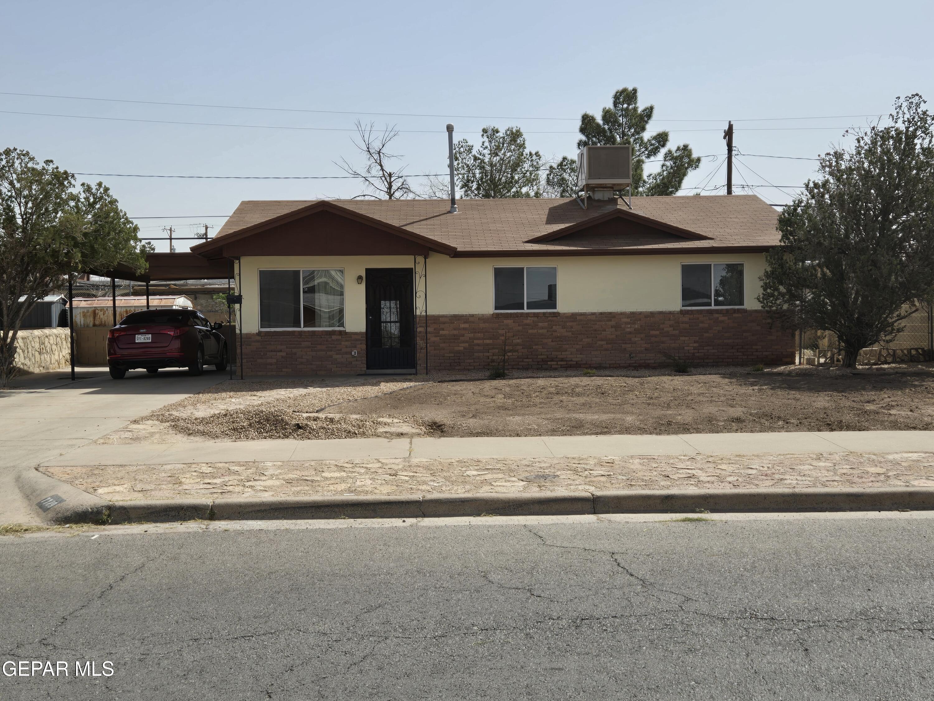 7729 Broadway Drive Property Photo 1