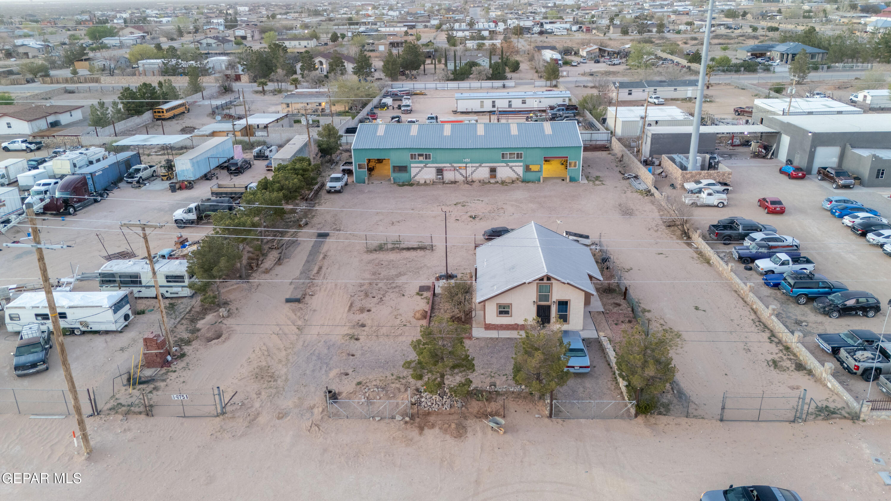 14751 Horizon Boulevard Property Photo 5