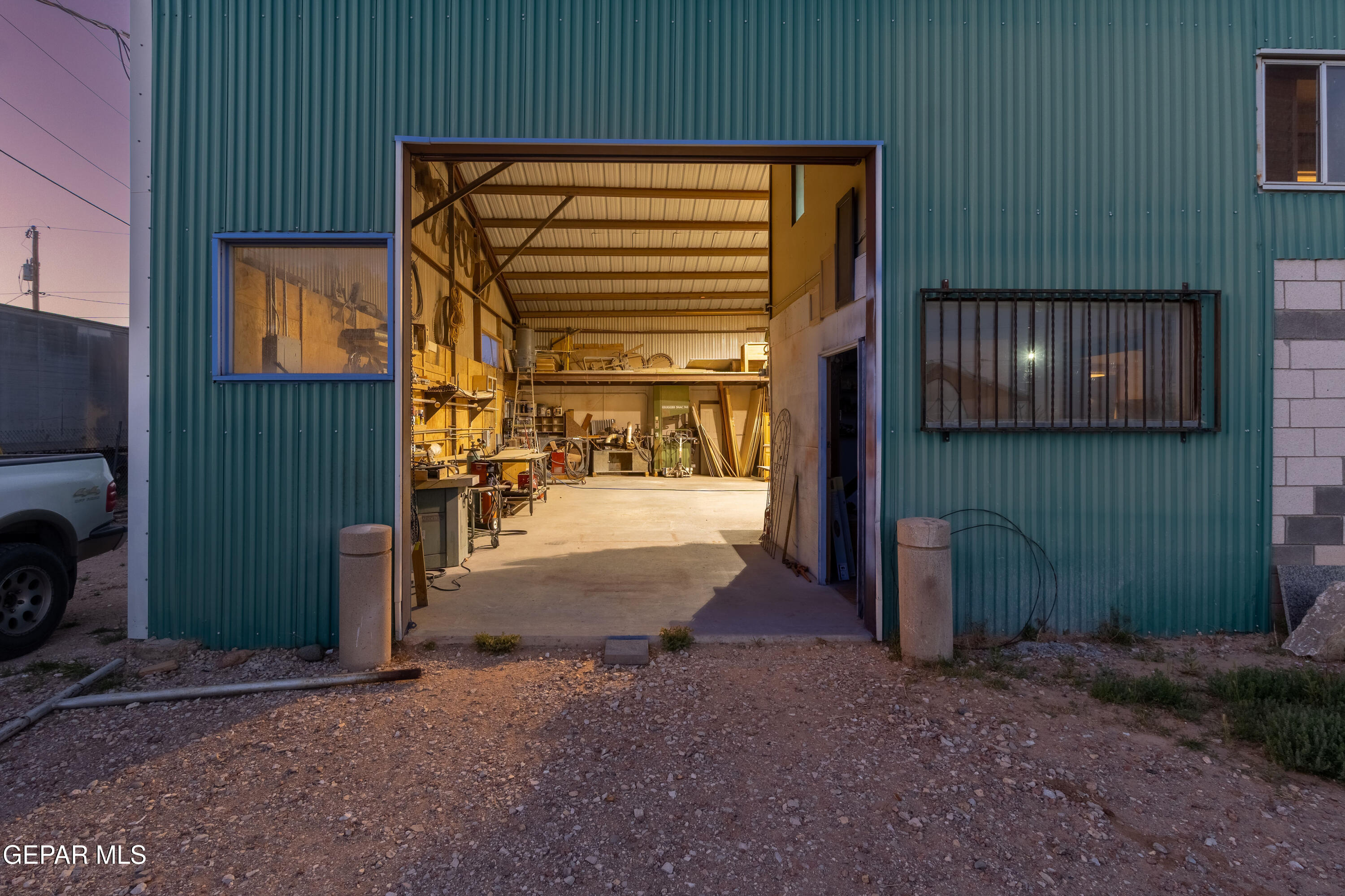 14751 Horizon Boulevard Property Photo 8
