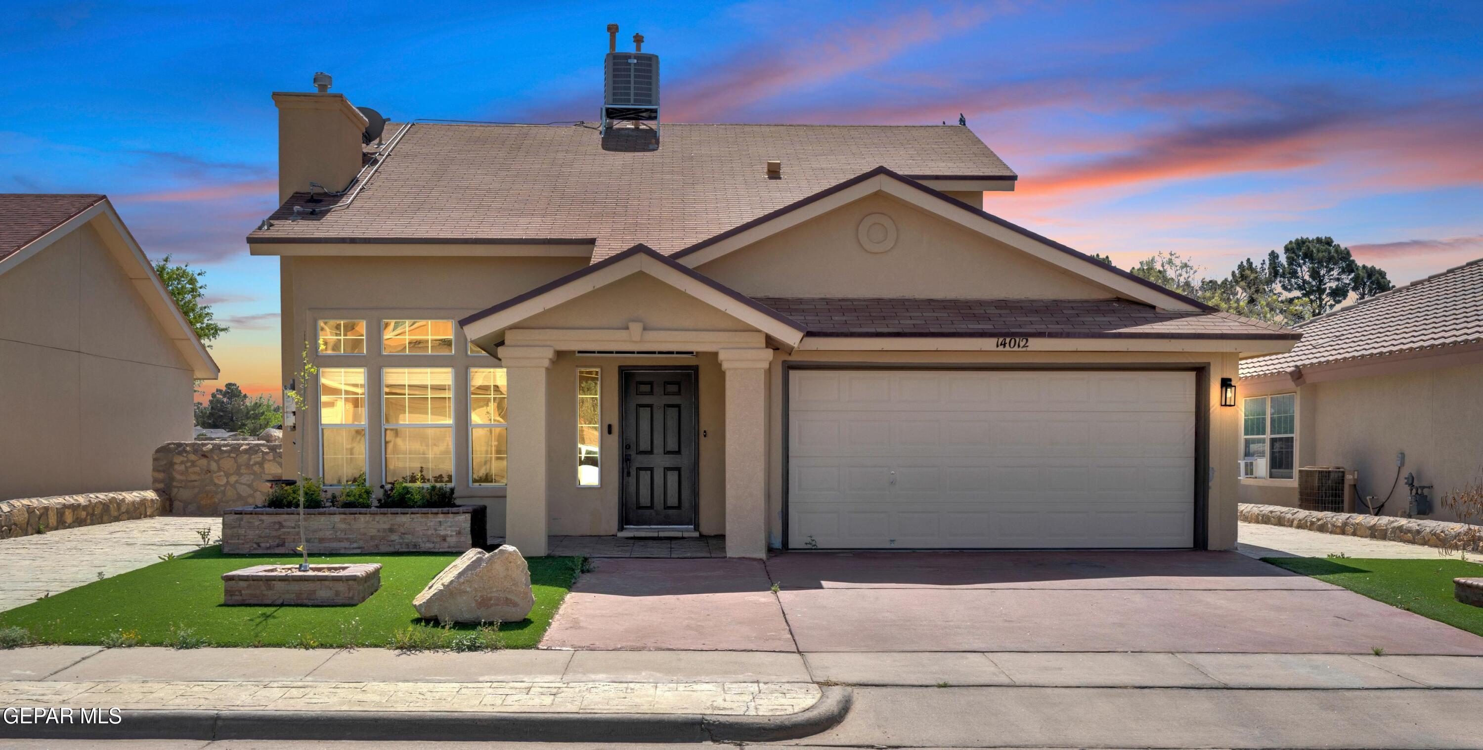 14012 Lago Azul Street Property Photo 1