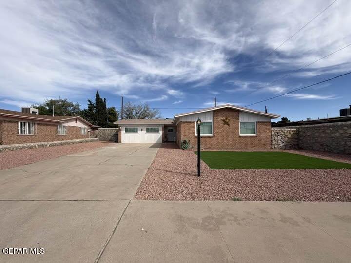 10258 Saigon Drive Property Photo 1