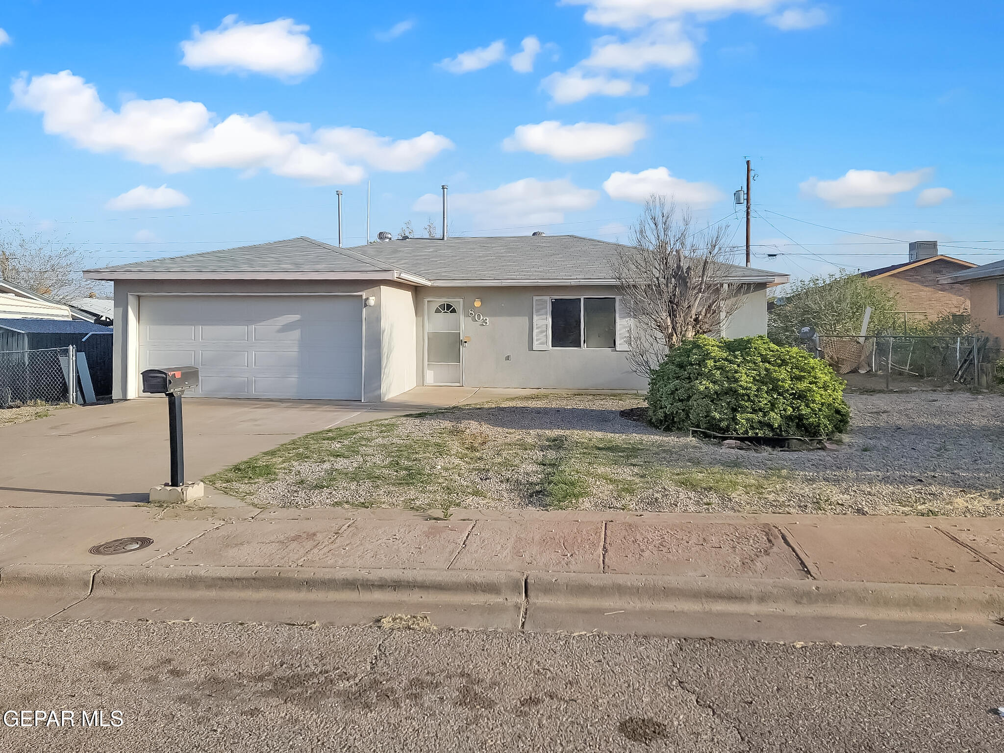 803 MAGNOLIA Street