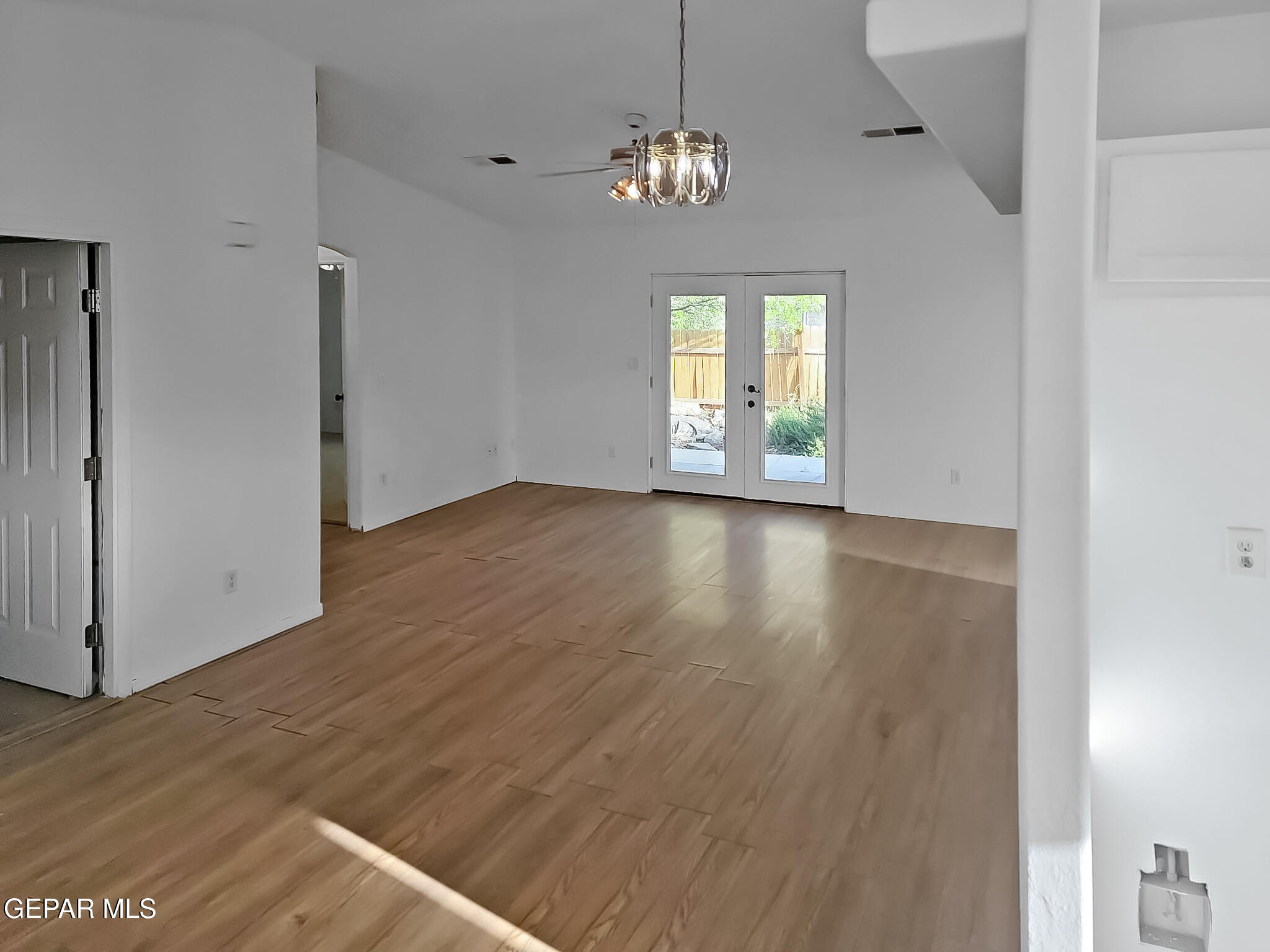 803 Magnolia Street Property Photo 7