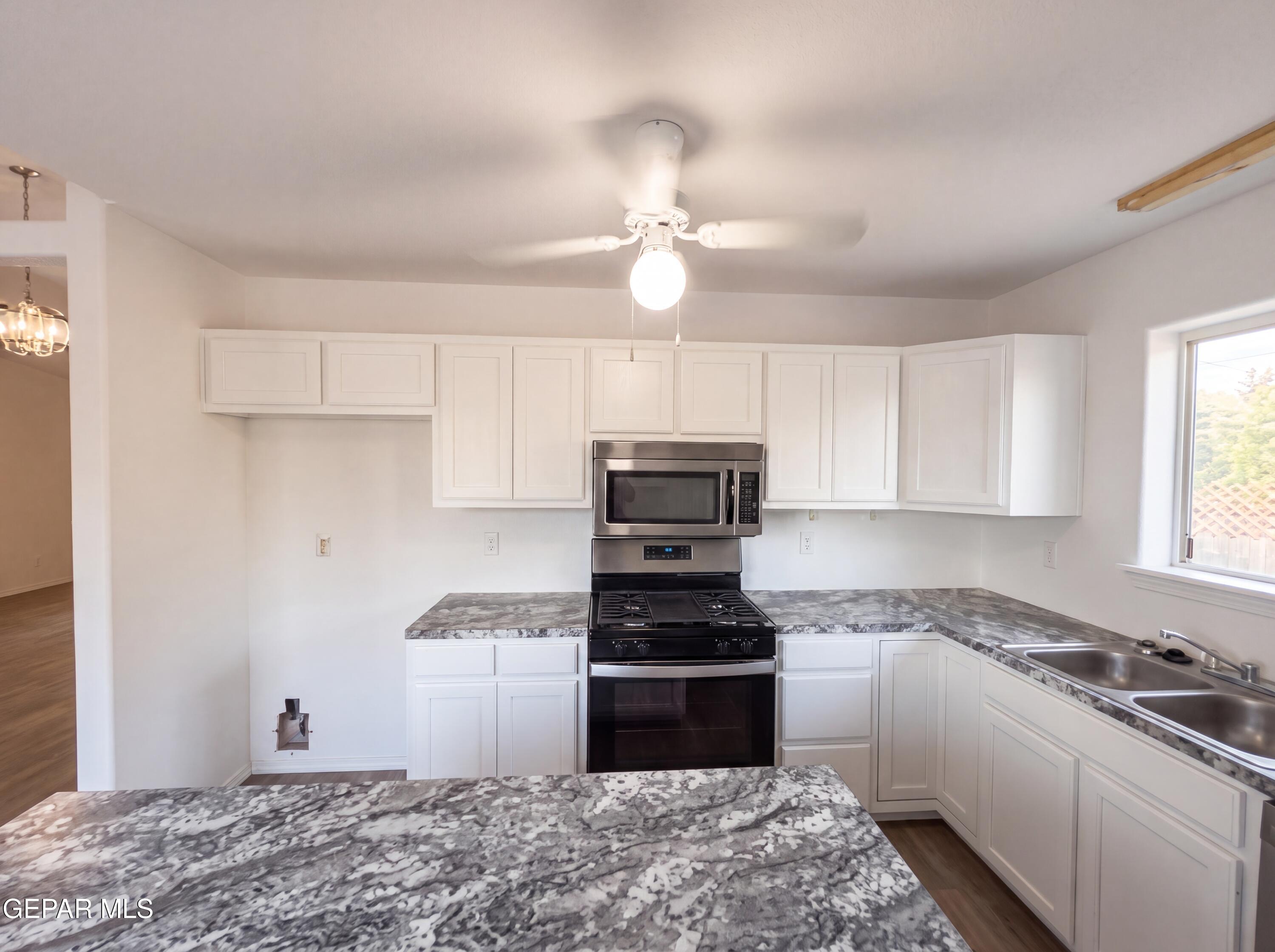 803 Magnolia Street Property Photo 8