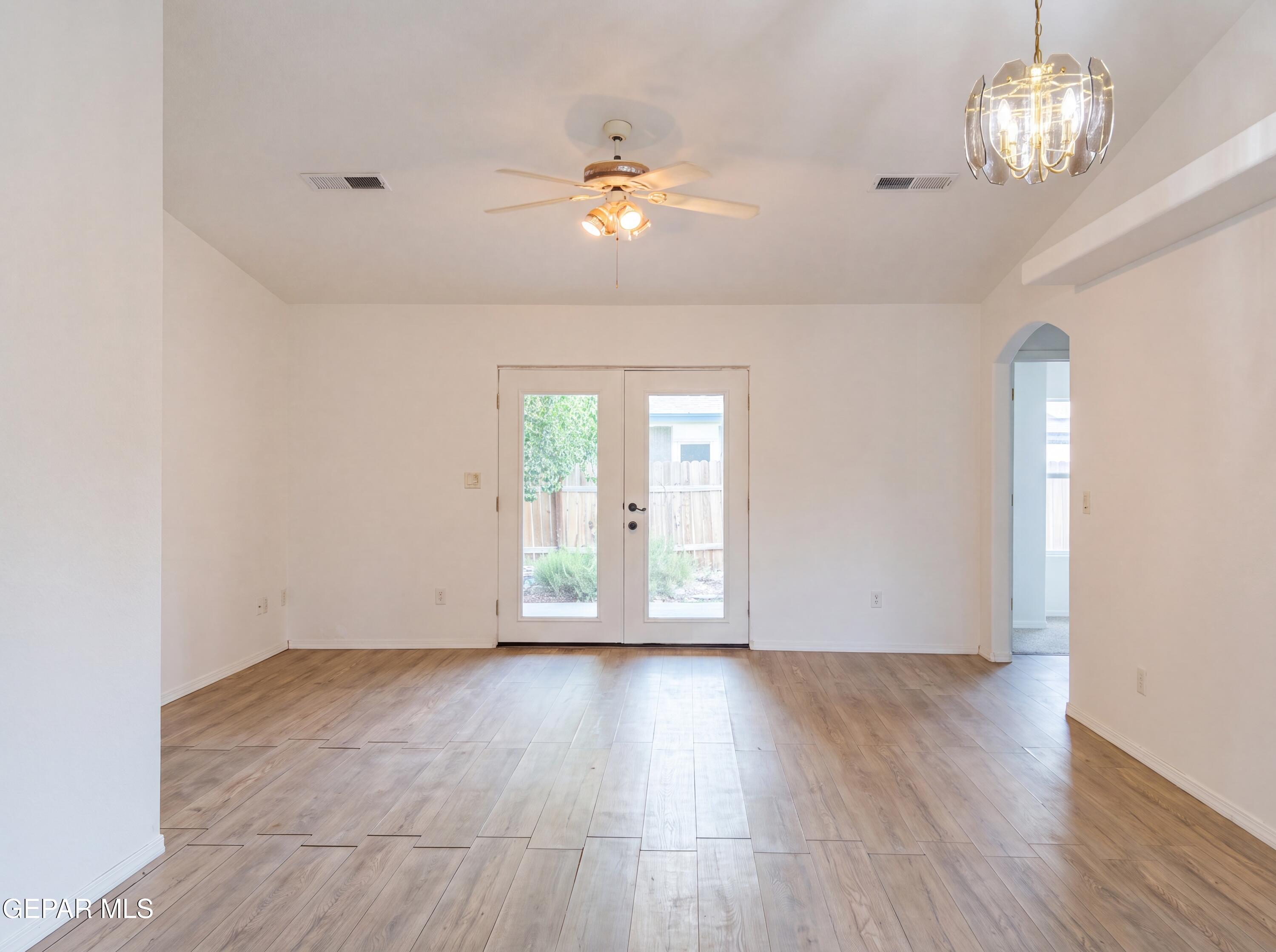 803 Magnolia Street Property Photo 14