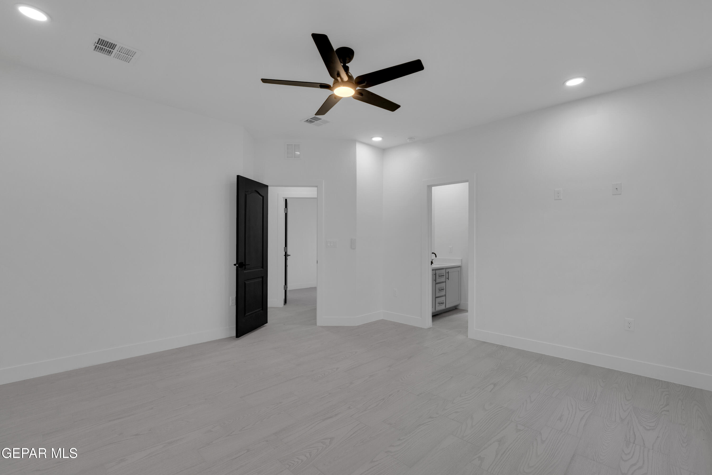 609 San Carlos Court Property Photo 33