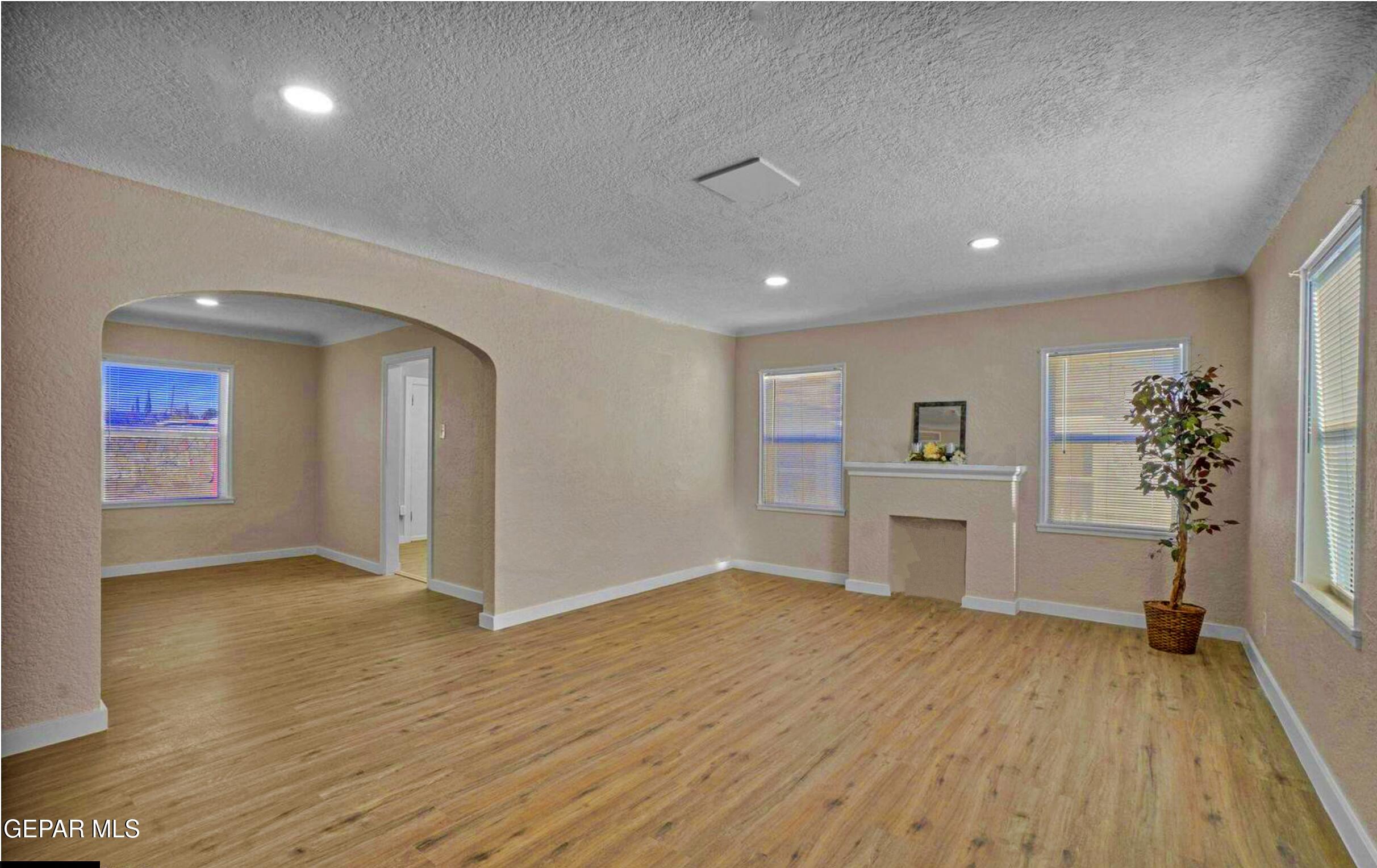 3625 Monroe Avenue Property Photo 4