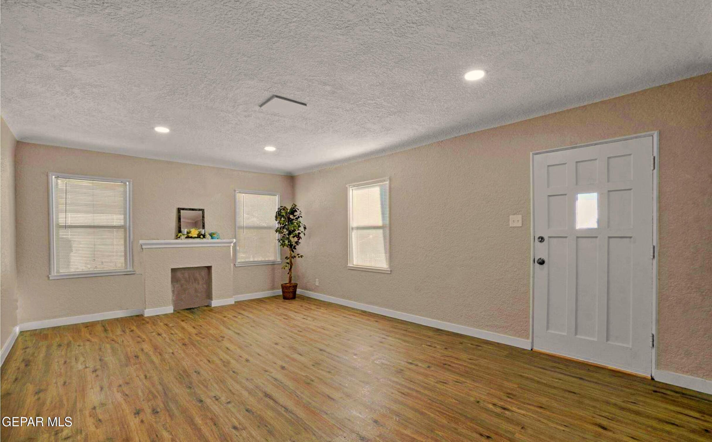 3625 Monroe Avenue Property Photo 5