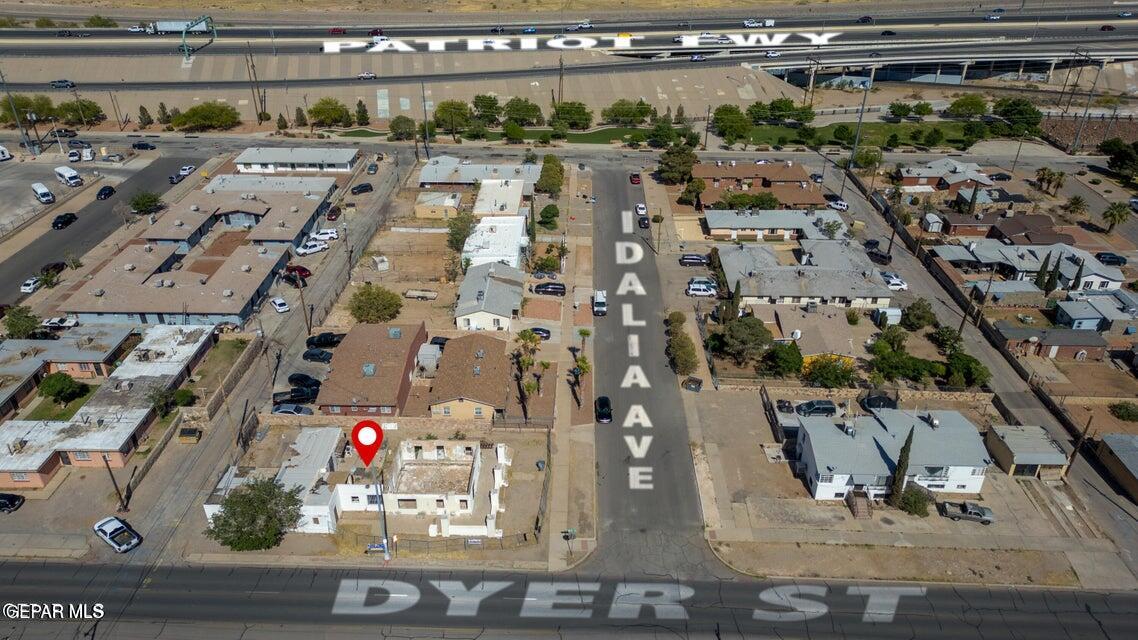3100 Dyer Street Property Photo 6