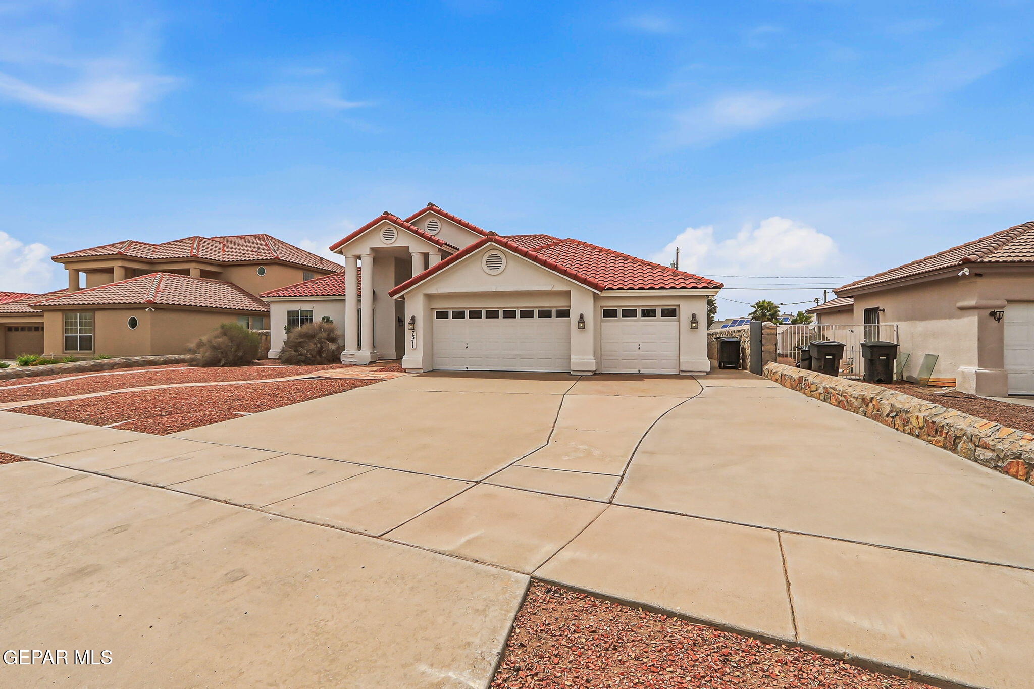 7371 9TH Street Property Photo 1