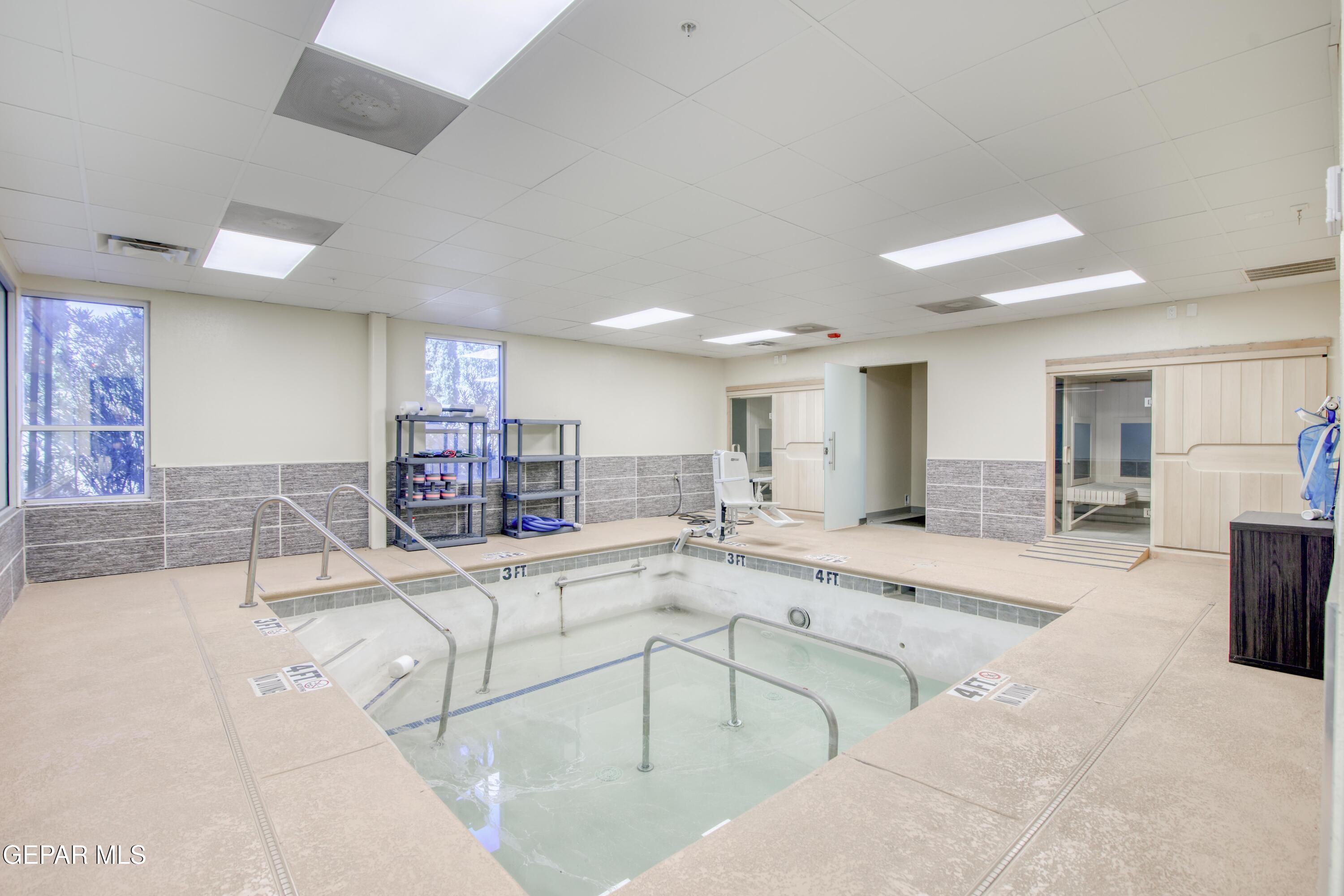 12185 New World Drive Property Photo 15
