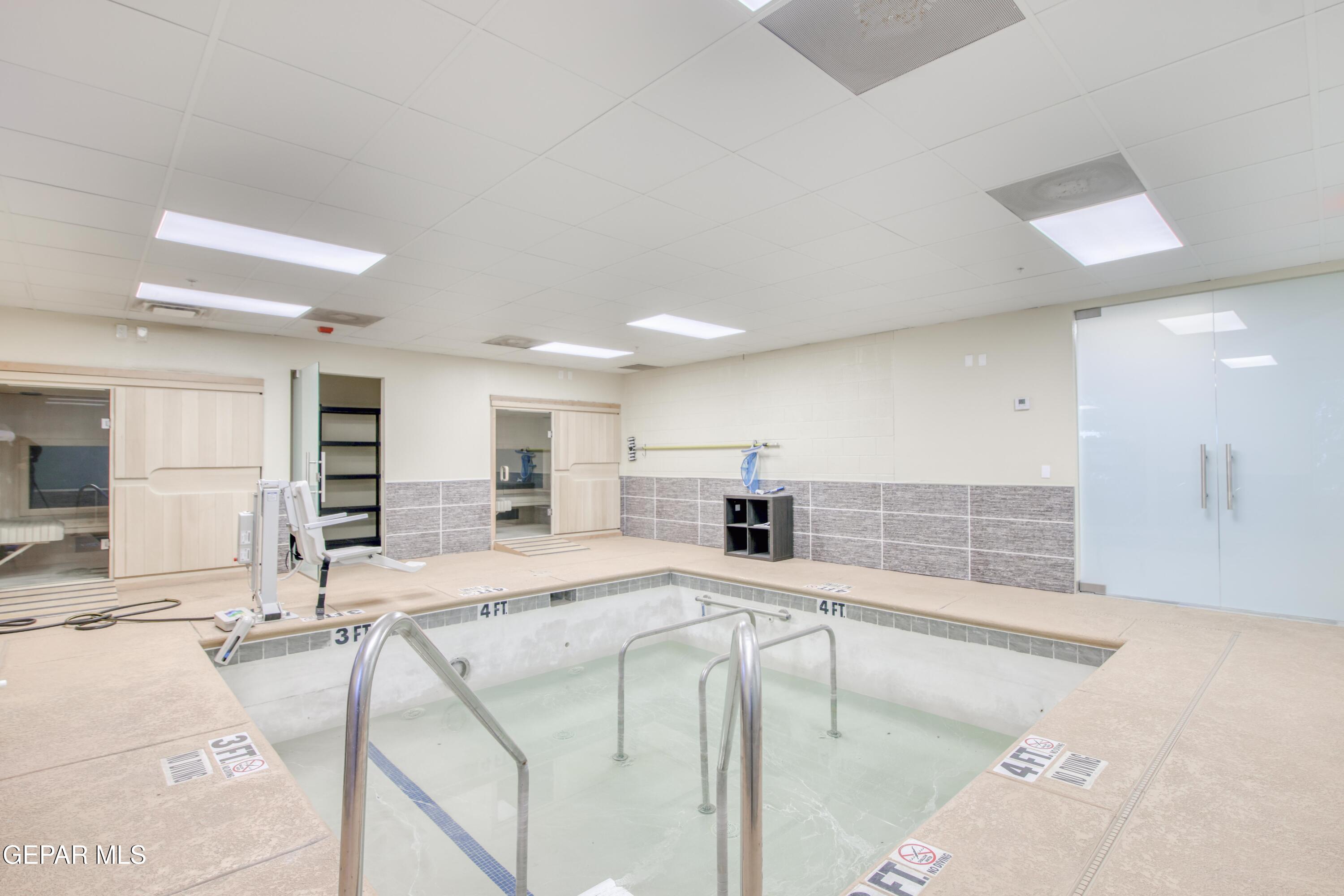 12185 New World Drive Property Photo 16