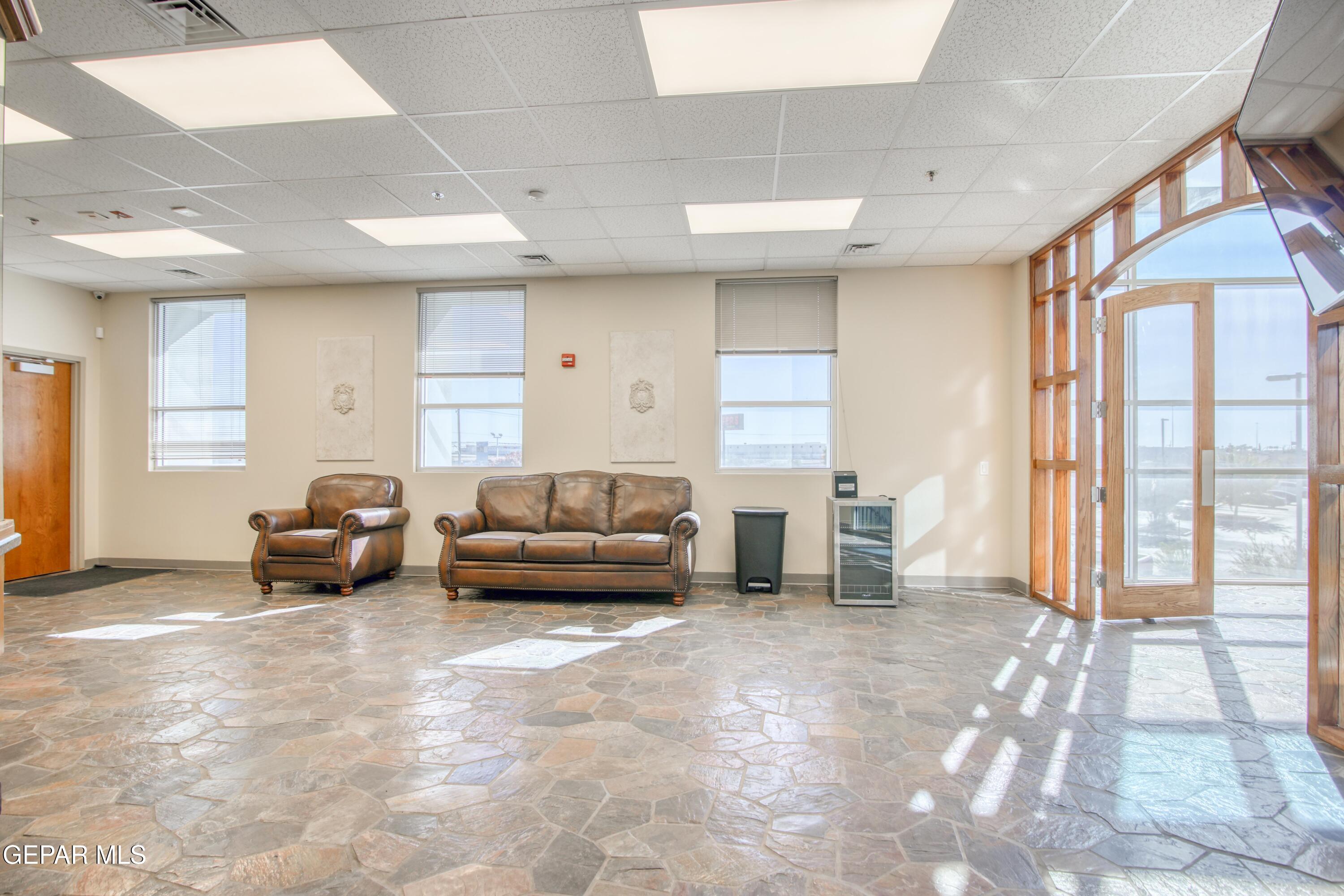 12185 New World Drive Property Photo 24