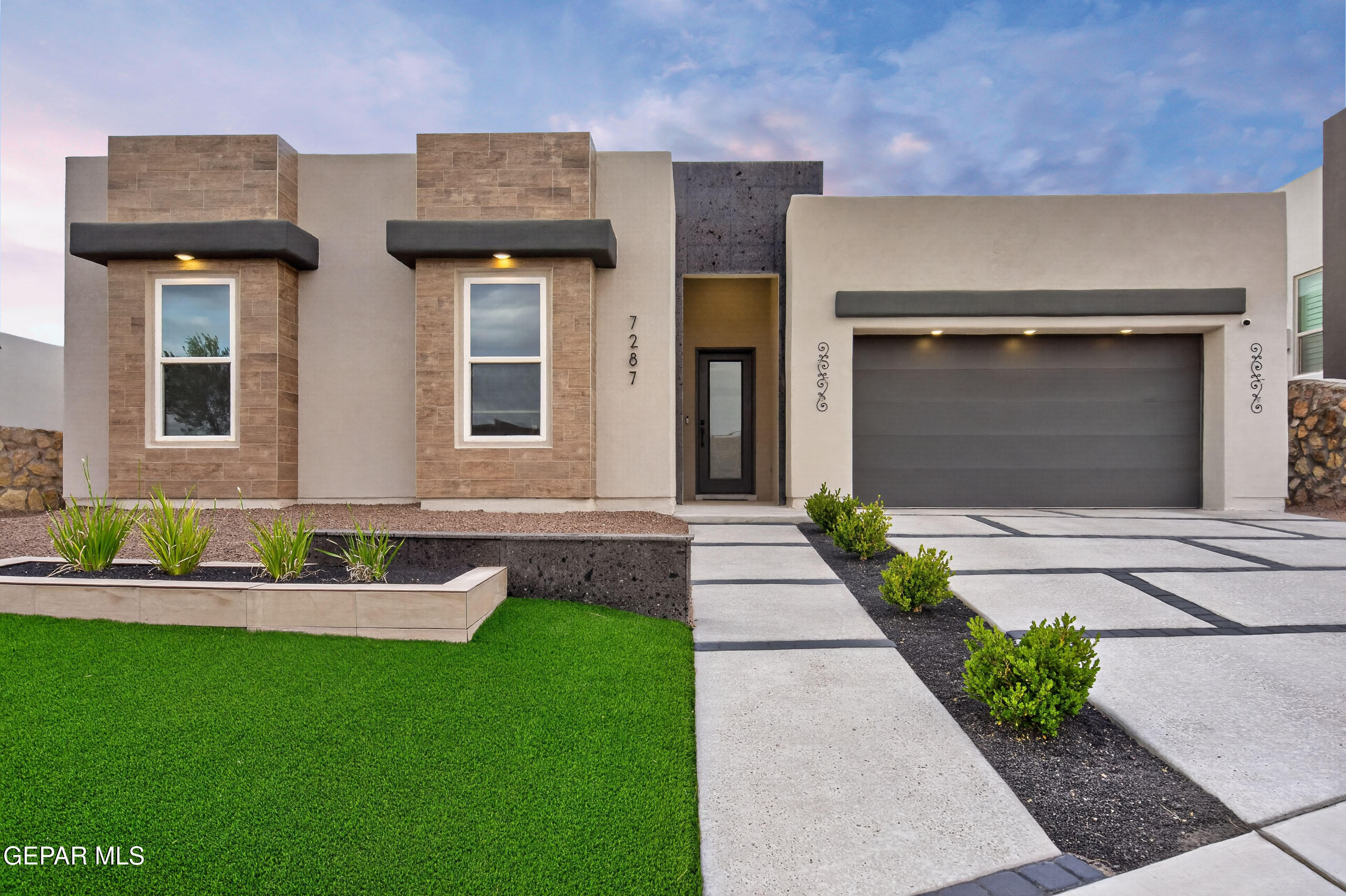 7287 Bobcat Hollow Drive Property Photo 1