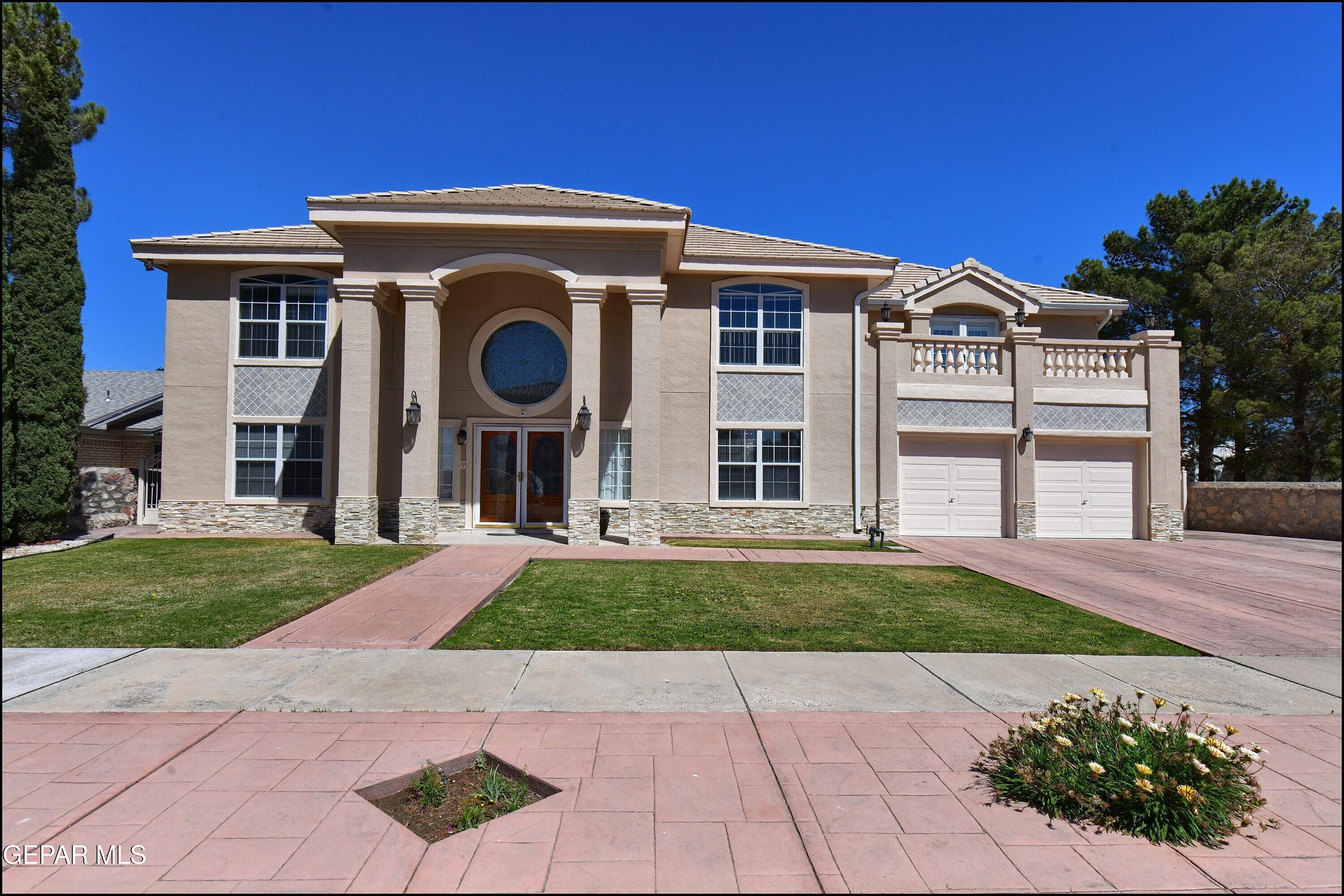 573 Bluff Canyon Circle Property Photo 1