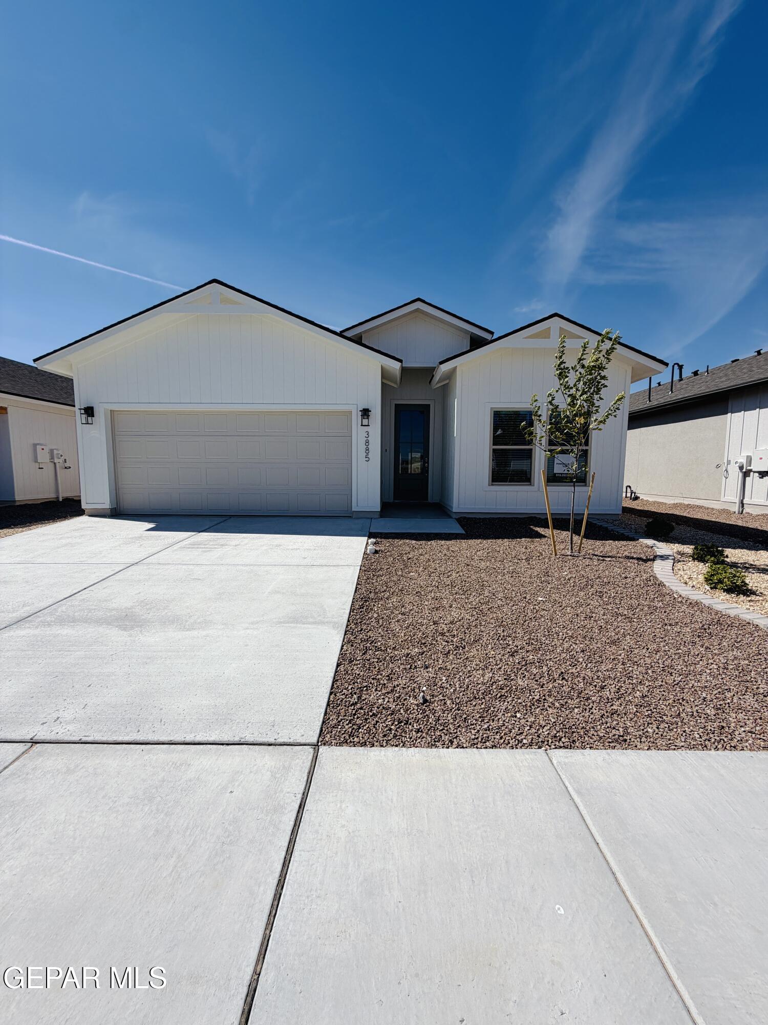 3885 Perspective Street Property Photo 1
