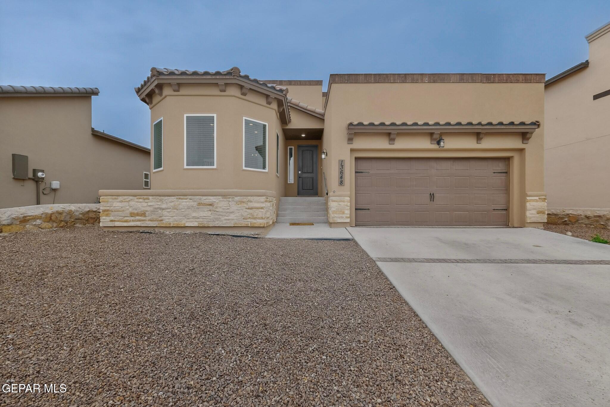 13648 Glen Vista Lane Property Photo 1
