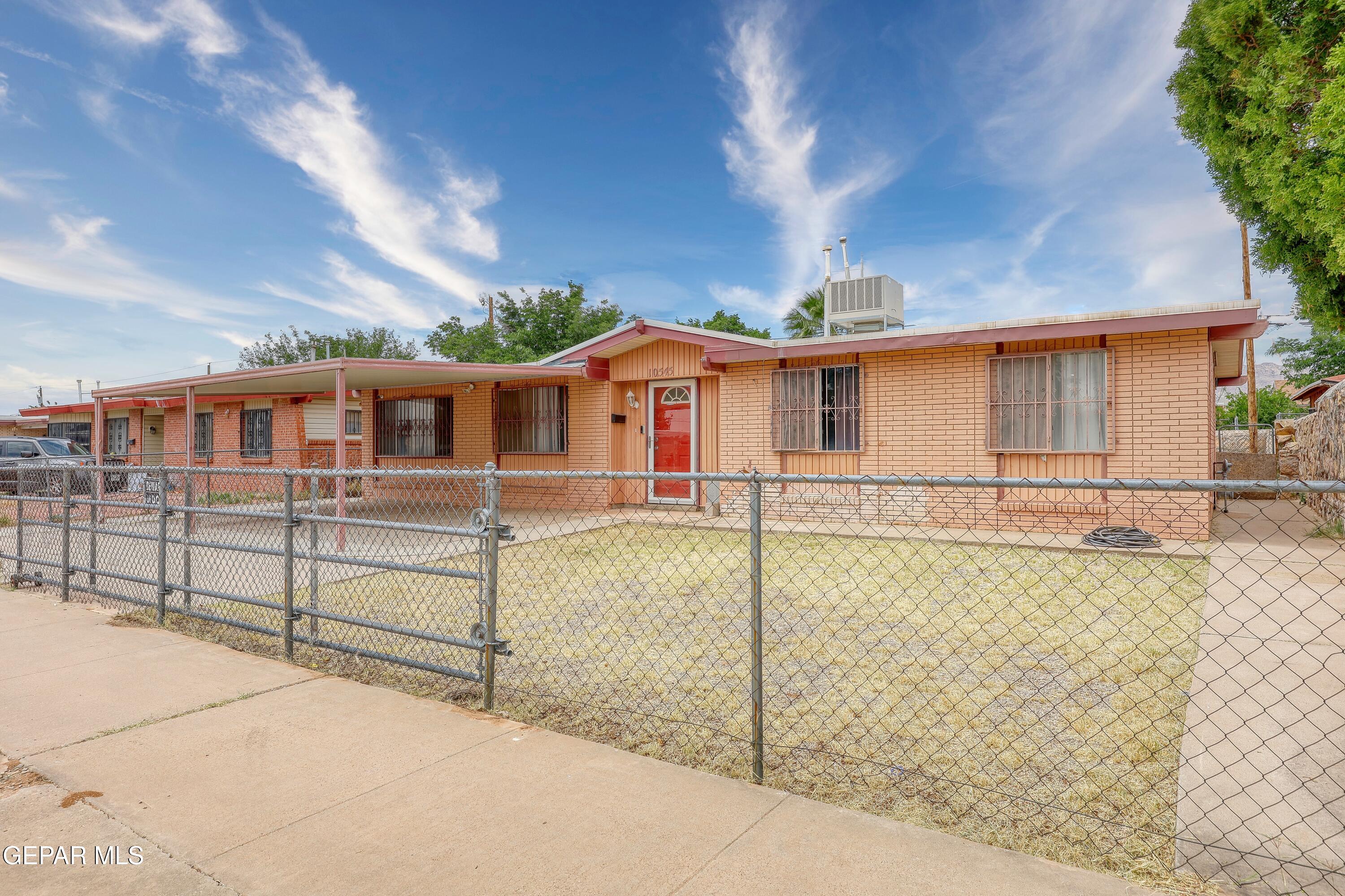 10545 Murphy Street Property Photo 1