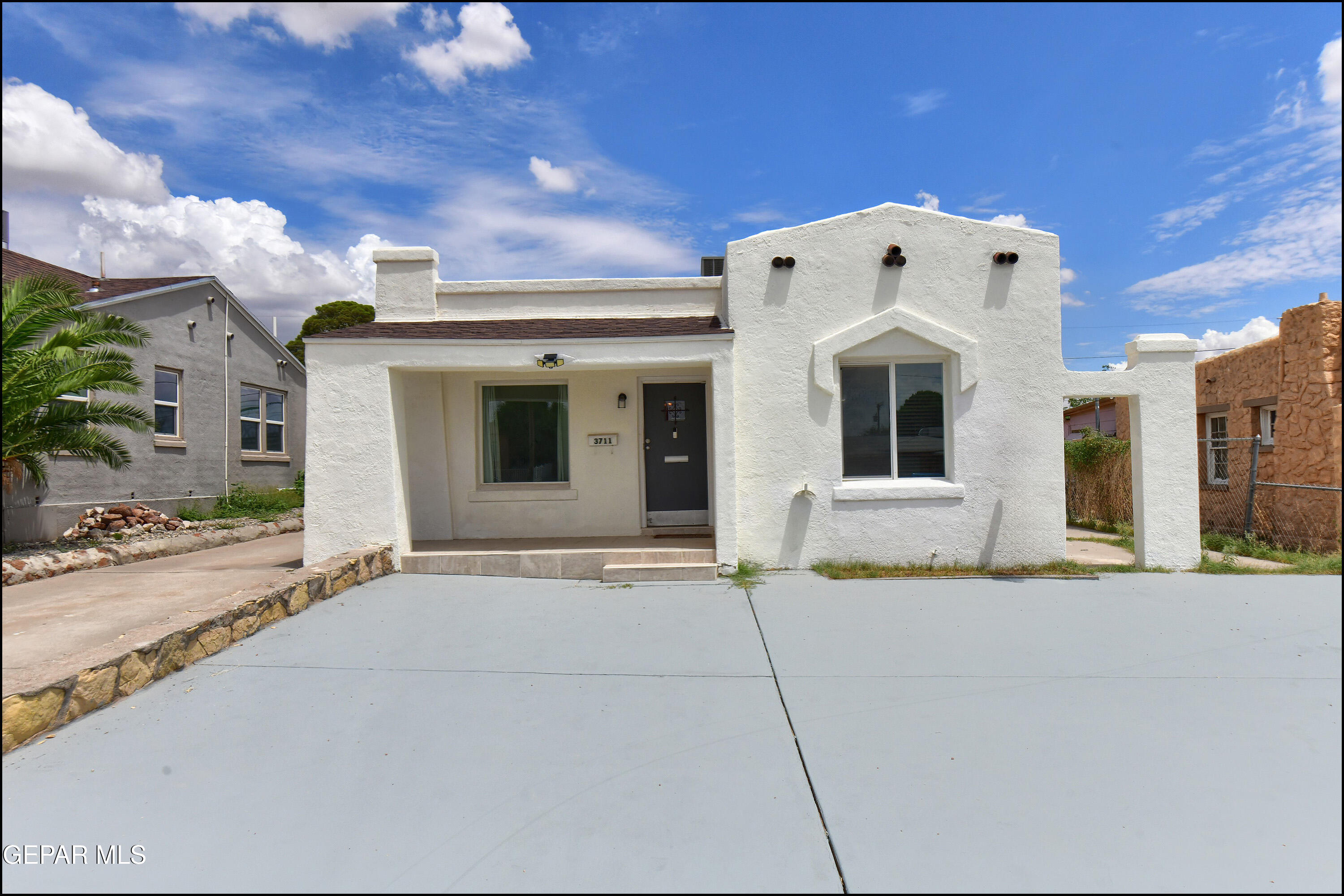 3711 Fort Boulevard Property Photo 1
