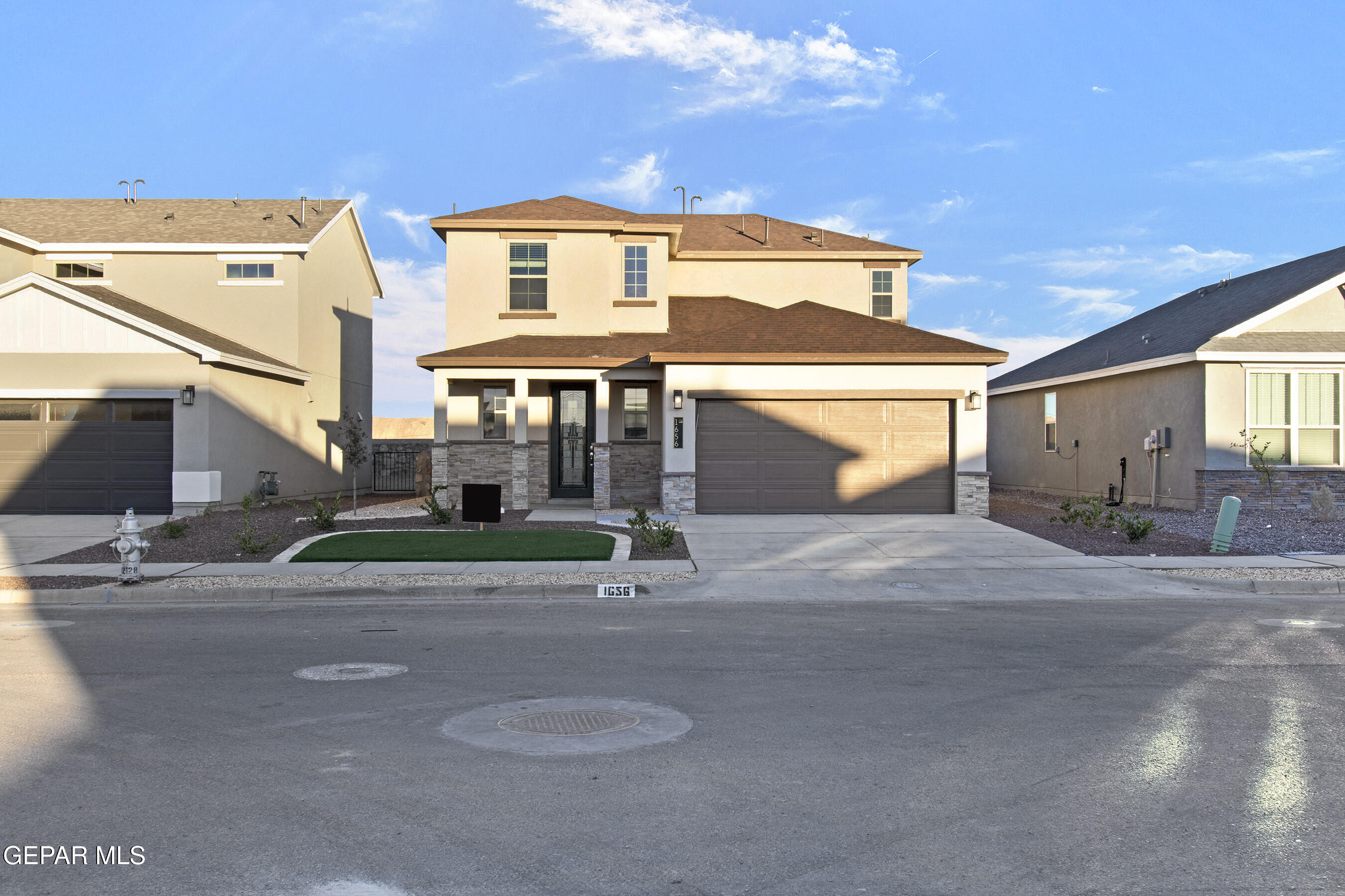 14452 Desert Wind Drive Property Photo 1