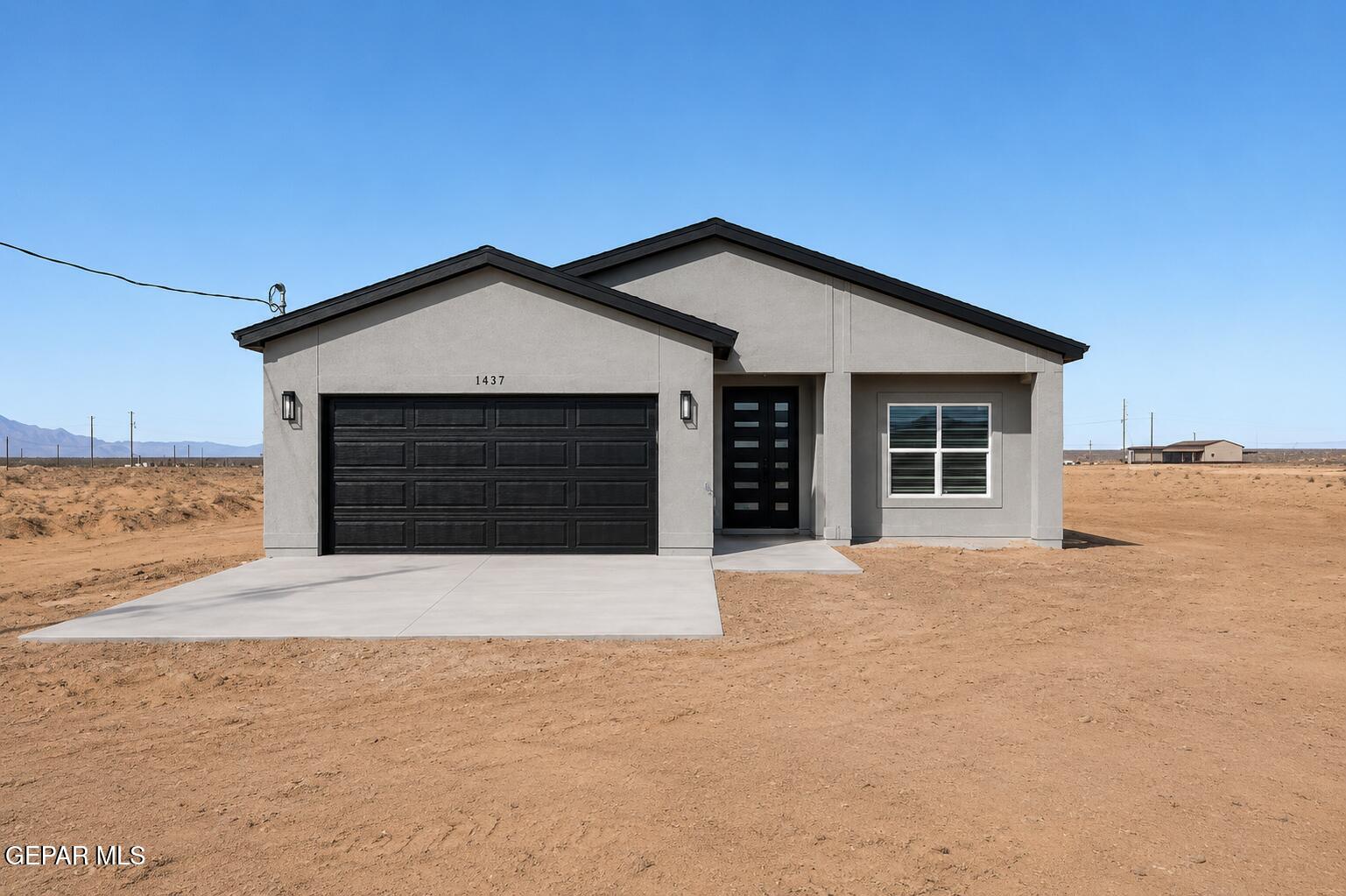 668 Yuma Desert Property Photo 1