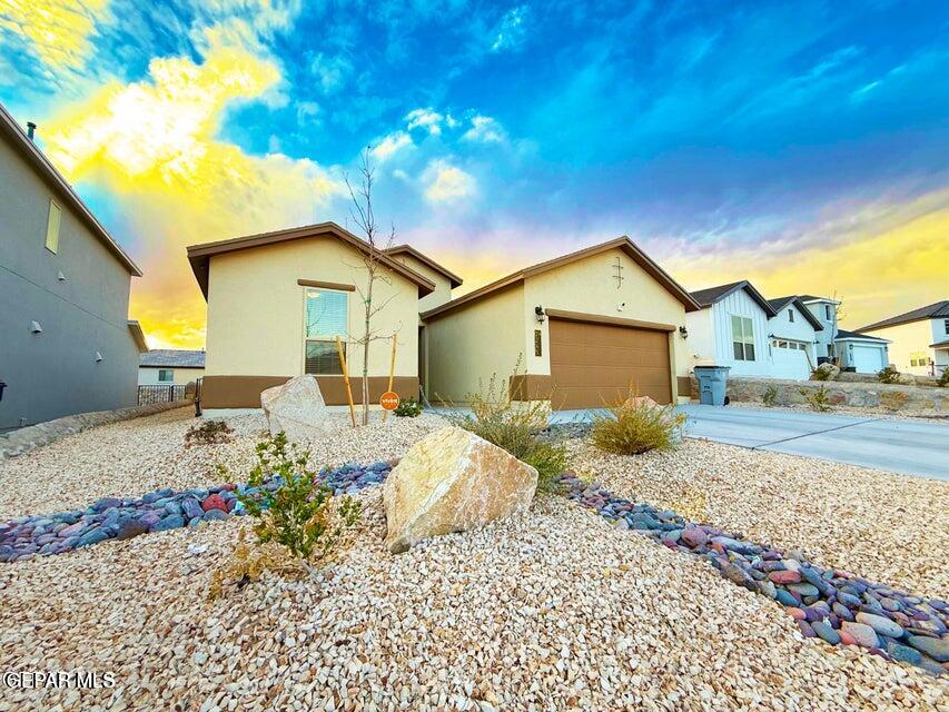 2245 Small Mountain Place Property Photo 1