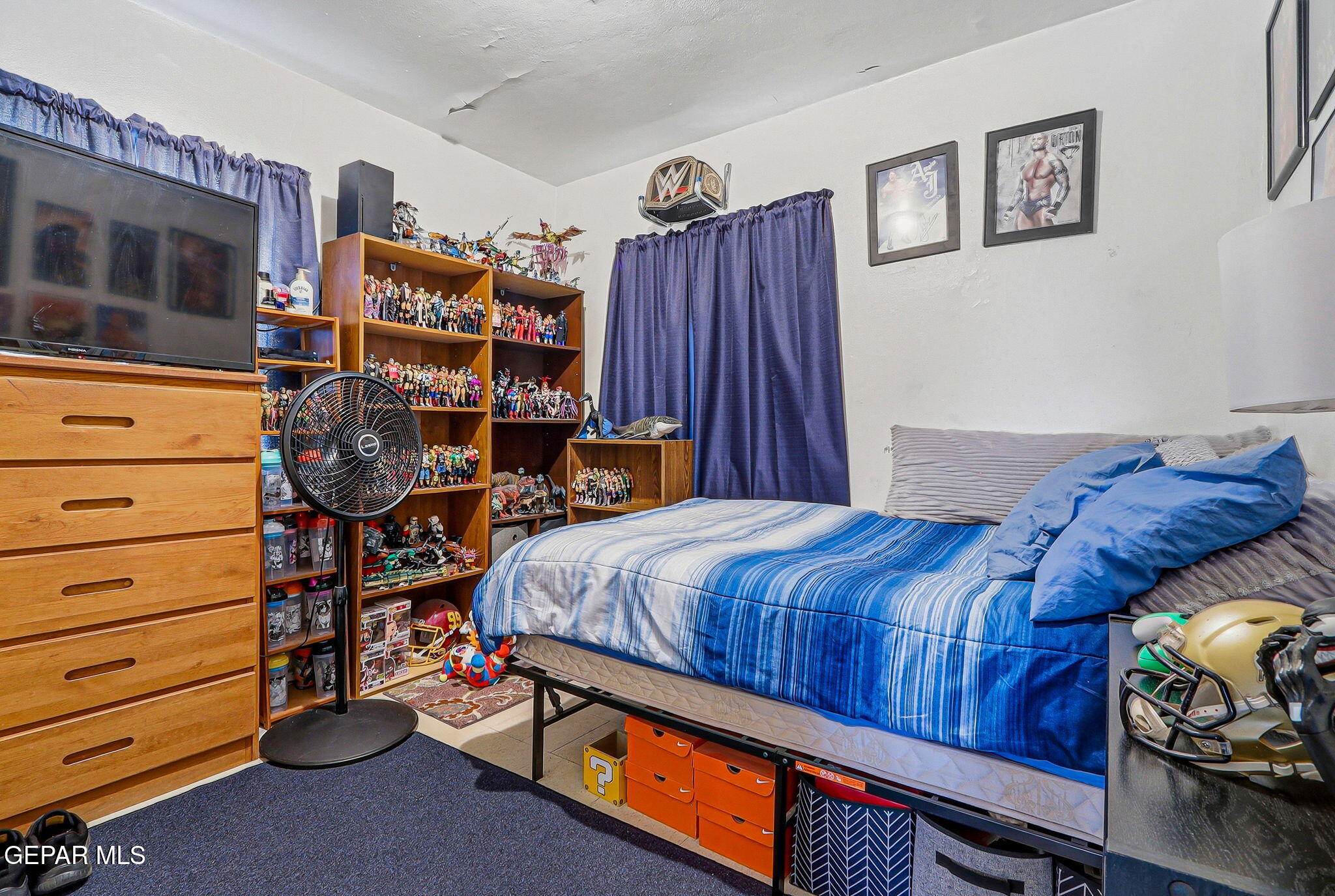 1128 E River Avenue A & B Property Photo 5