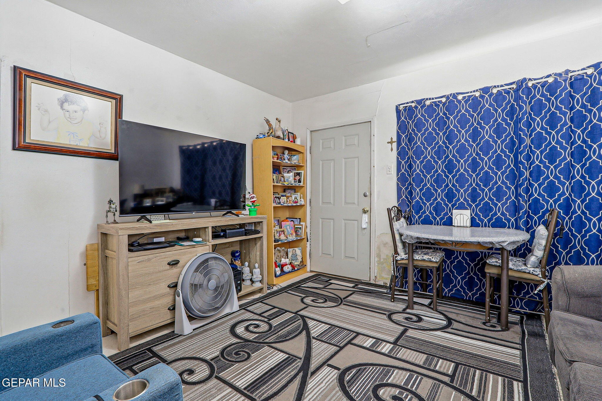 1128 E River Avenue A & B Property Photo 15