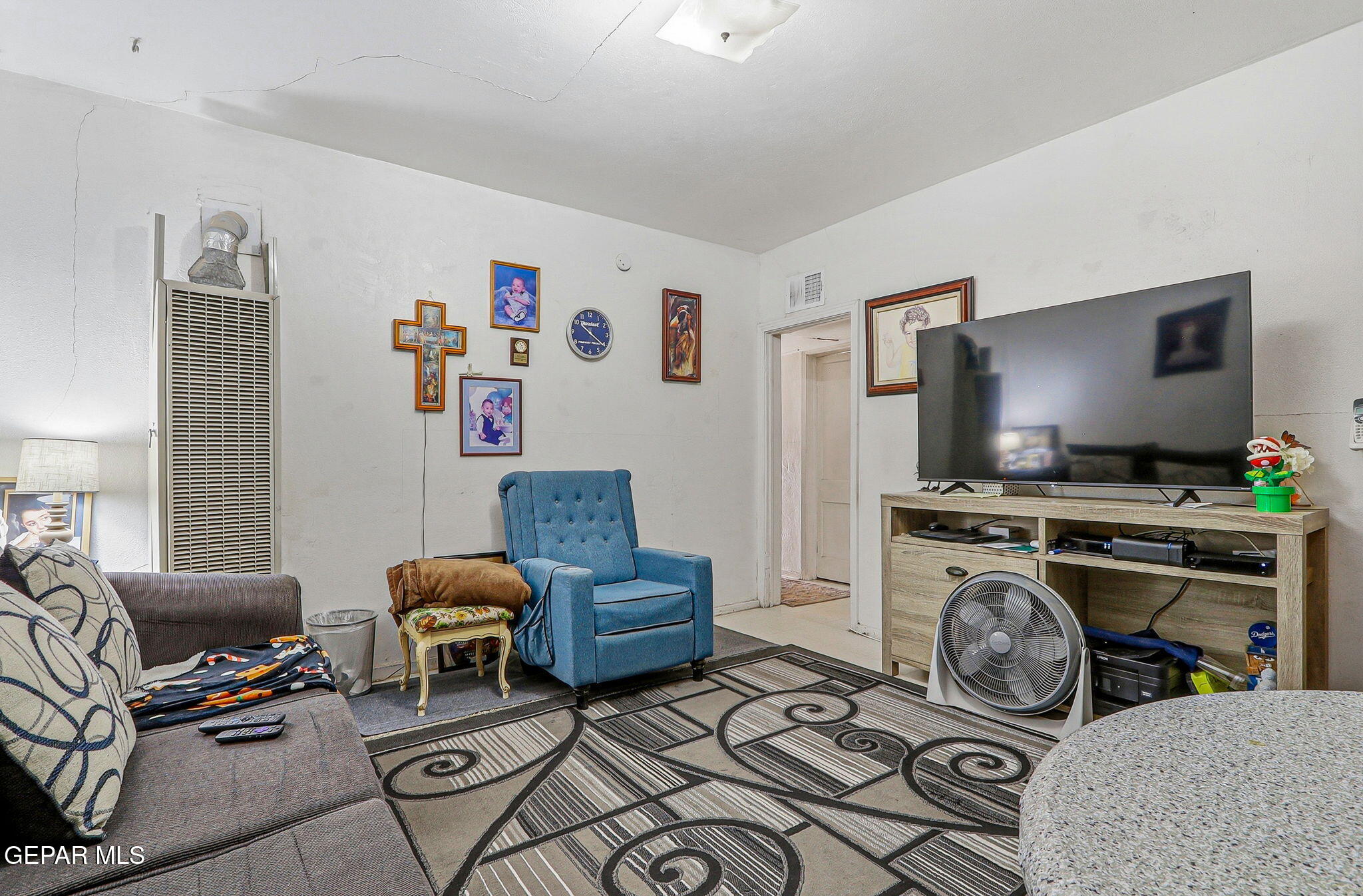 1128 E River Avenue A & B Property Photo 16