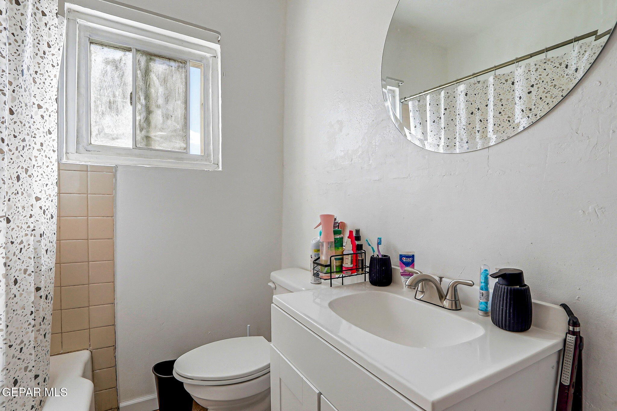 1128 E River Avenue A & B Property Photo 27