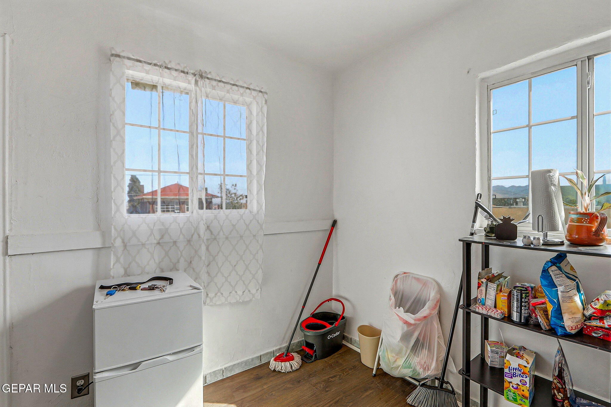 1128 E River Avenue A & B Property Photo 34