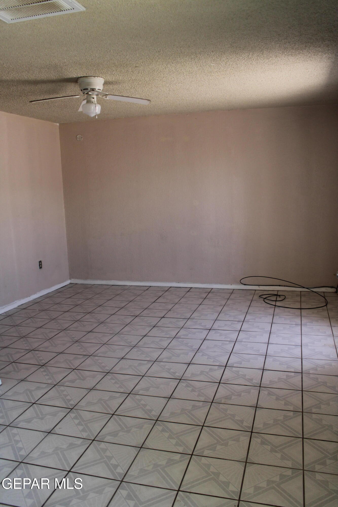 1368 Reid Road B Property Photo 4