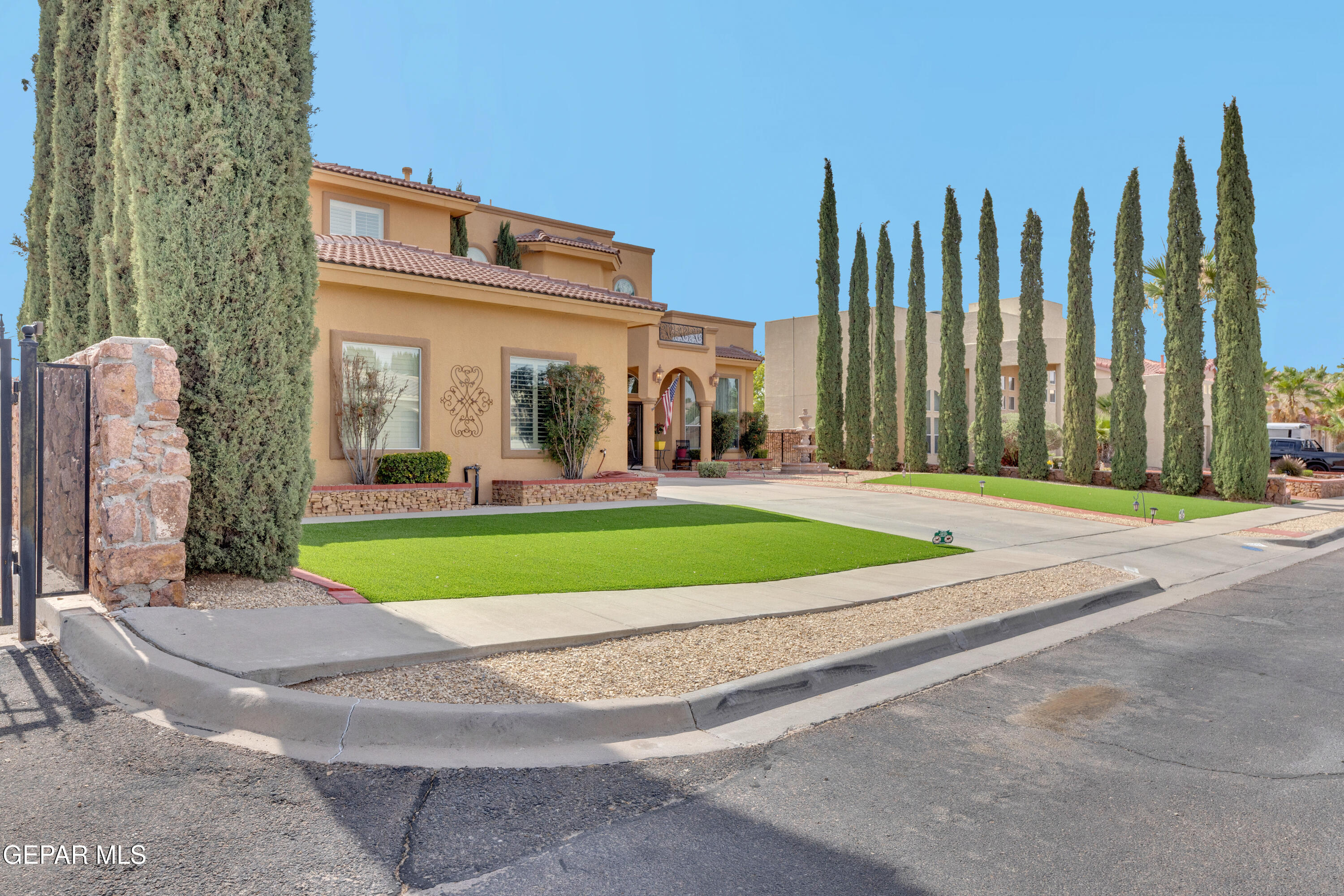 2037 Paseo Del Rey Drive Property Photo 3
