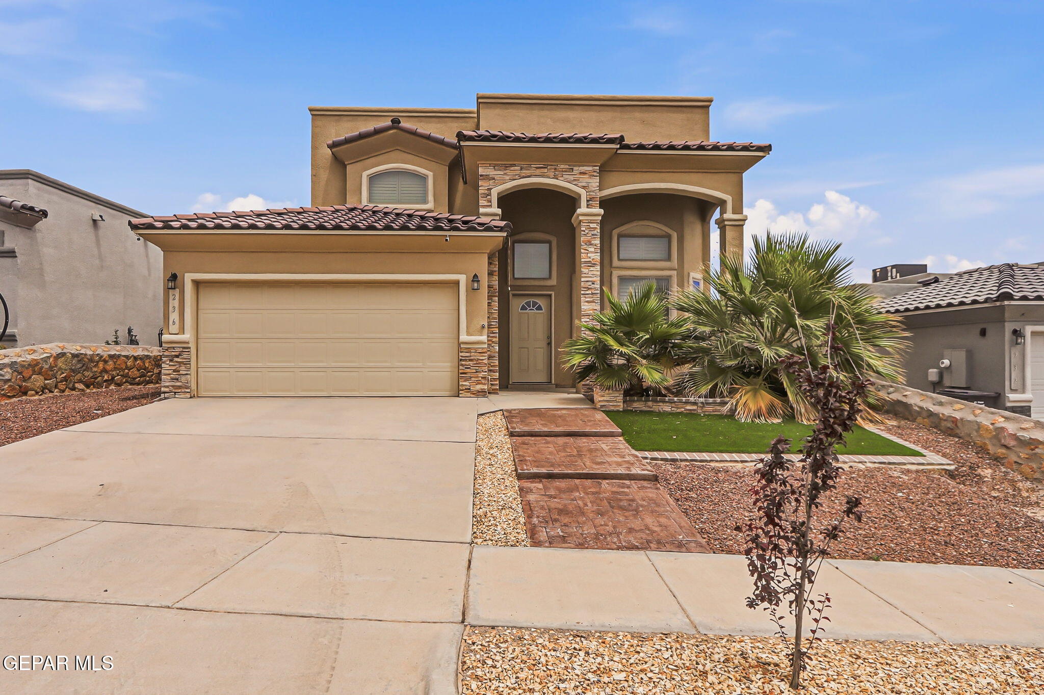 236 Glenlivet Way Property Photo 2