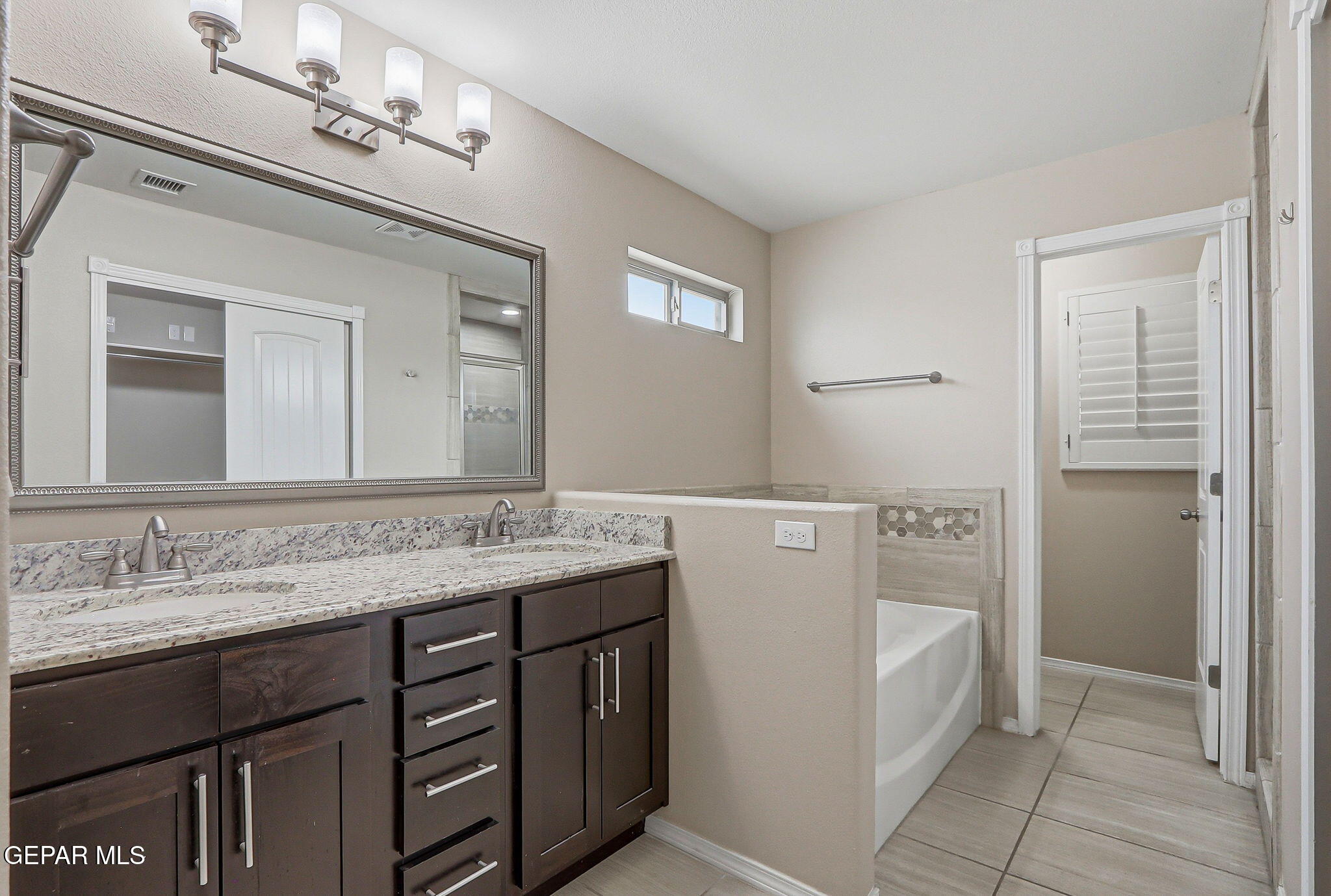 236 Glenlivet Way Property Photo 32