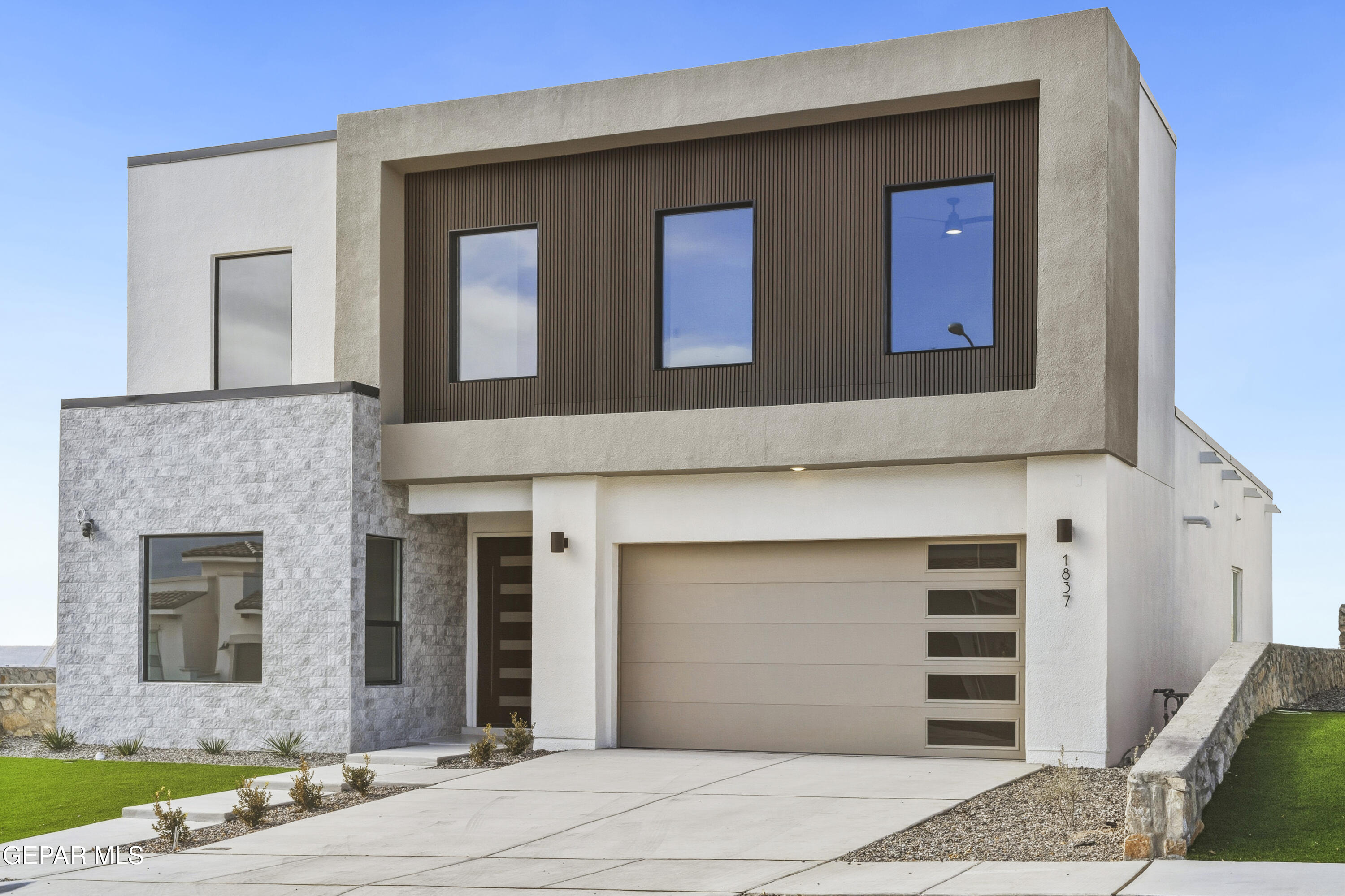 1837 BRIDLE Place