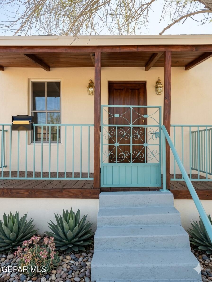 402 DOLAN Street