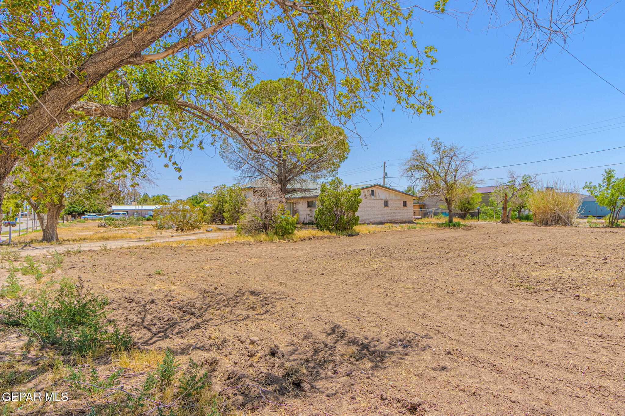 456 Melendez Street Property Photo 2