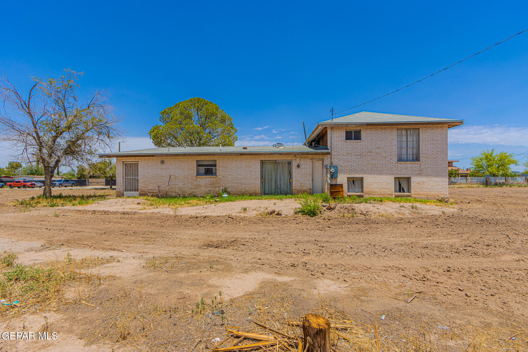 456 Melendez Street Property Photo 6