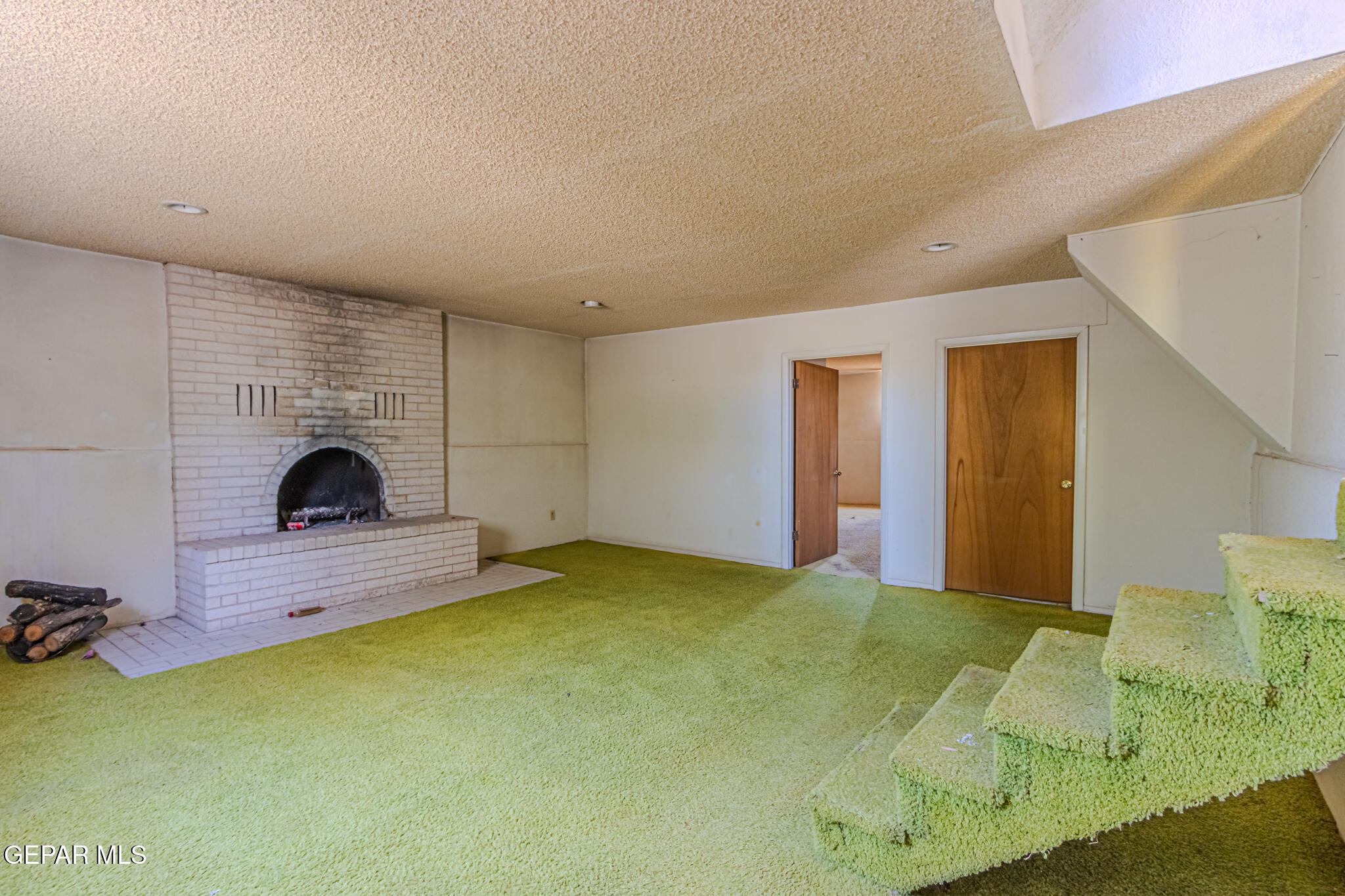 456 Melendez Street Property Photo 16