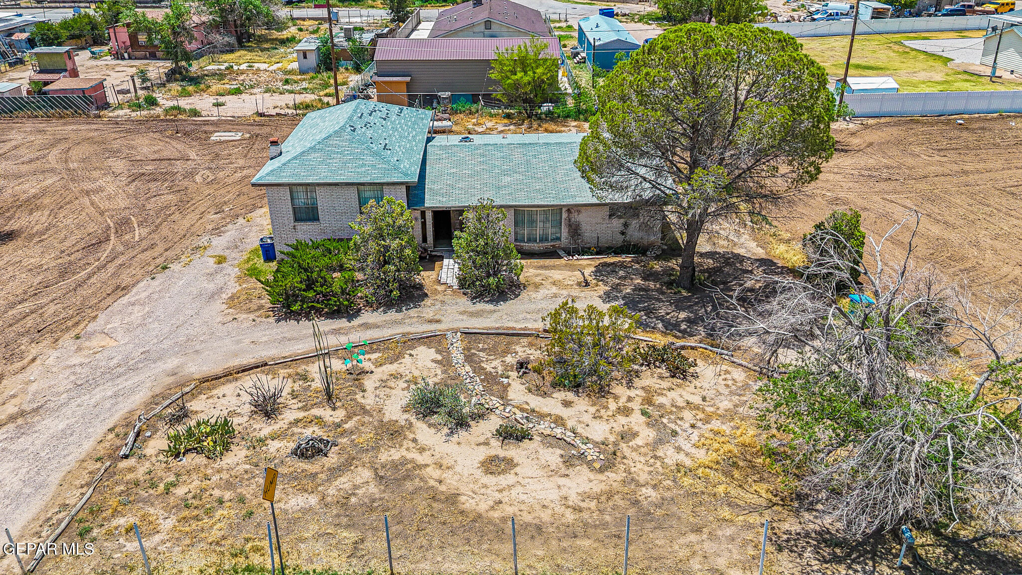 456 Melendez Street Property Photo 23