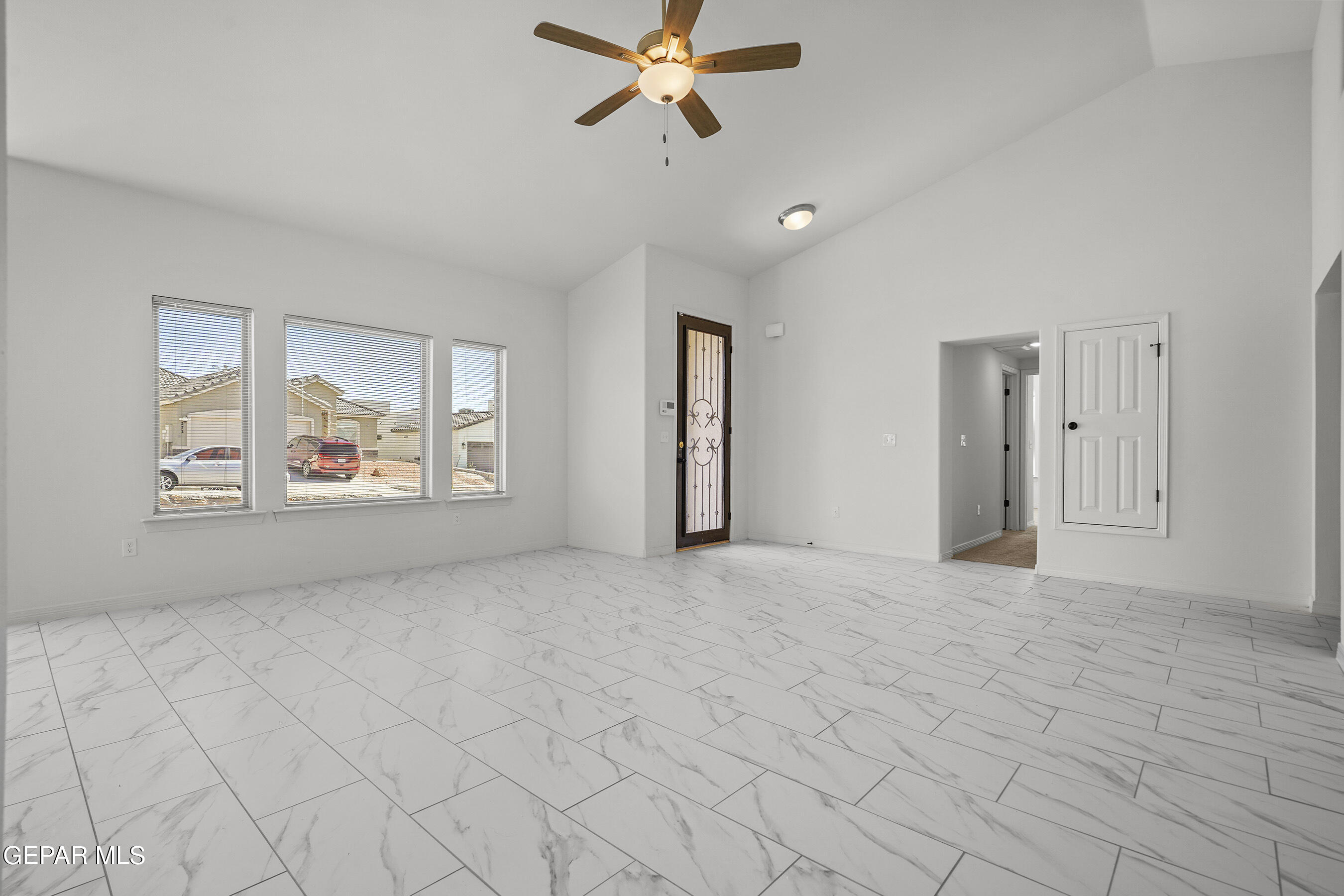 13086 Gusart Avenue Property Photo 5