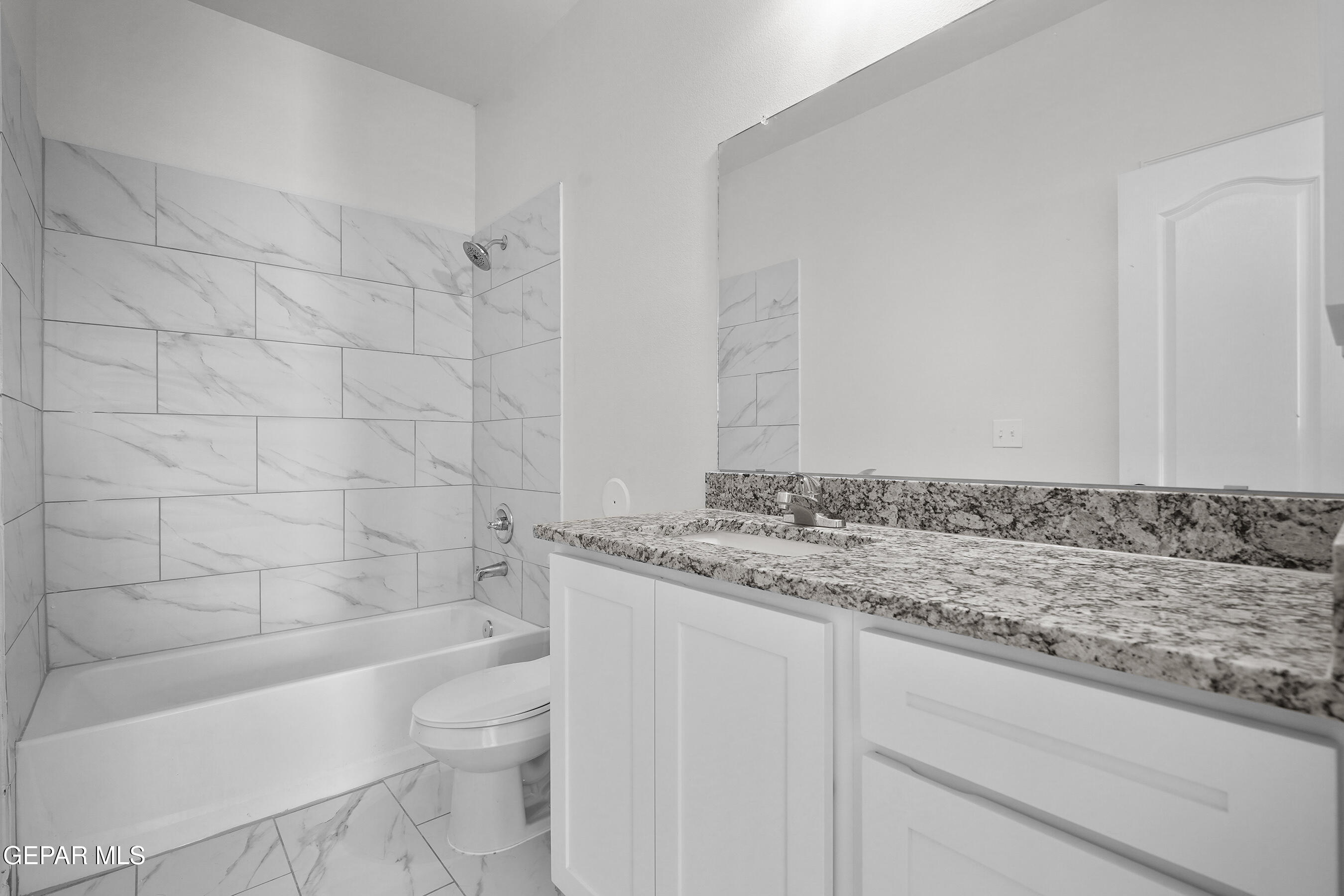 13086 Gusart Avenue Property Photo 13